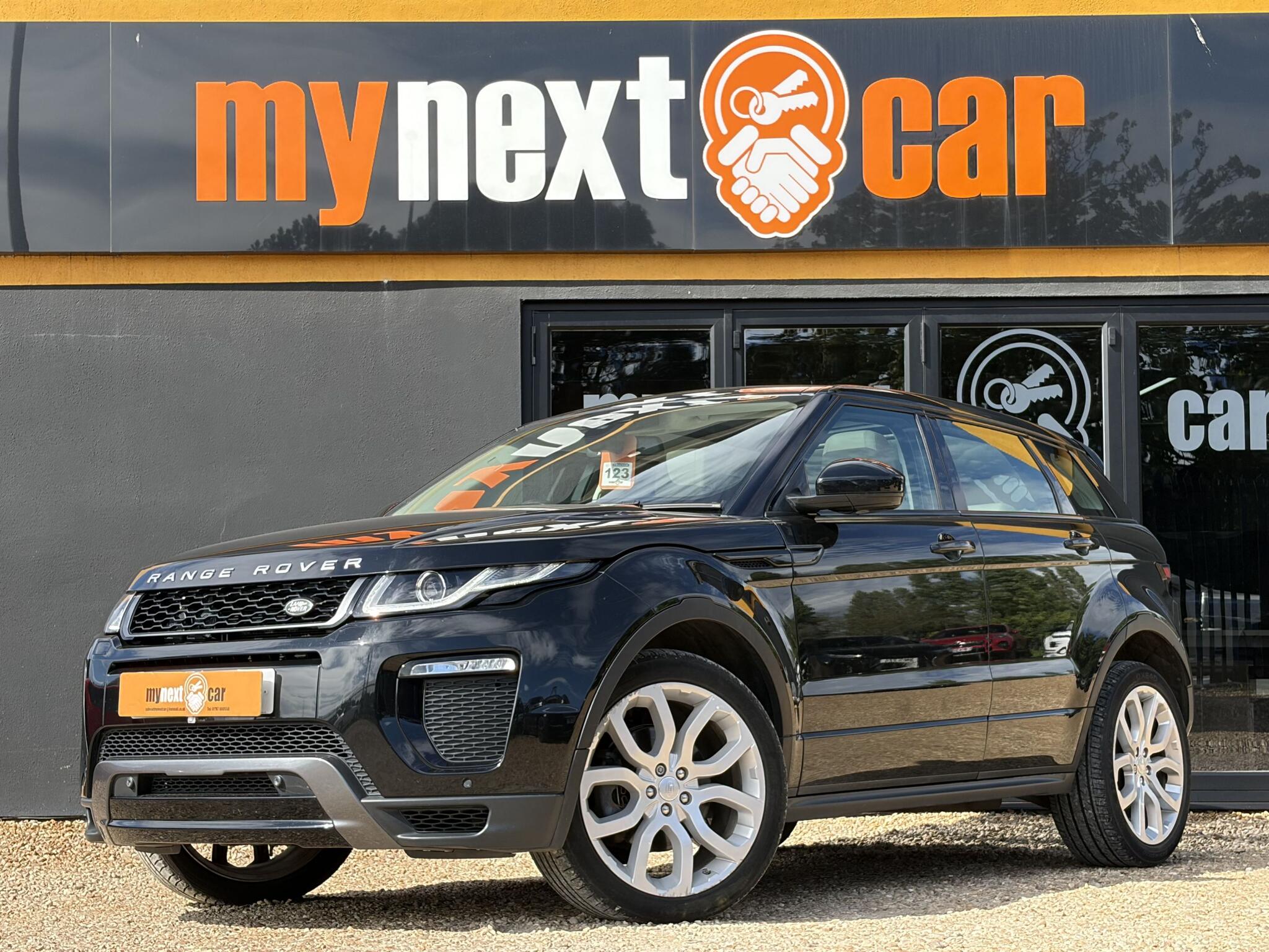 Land Rover Range Rover Evoque view 4