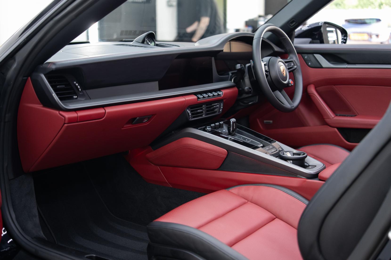 Porsche 911 view 14