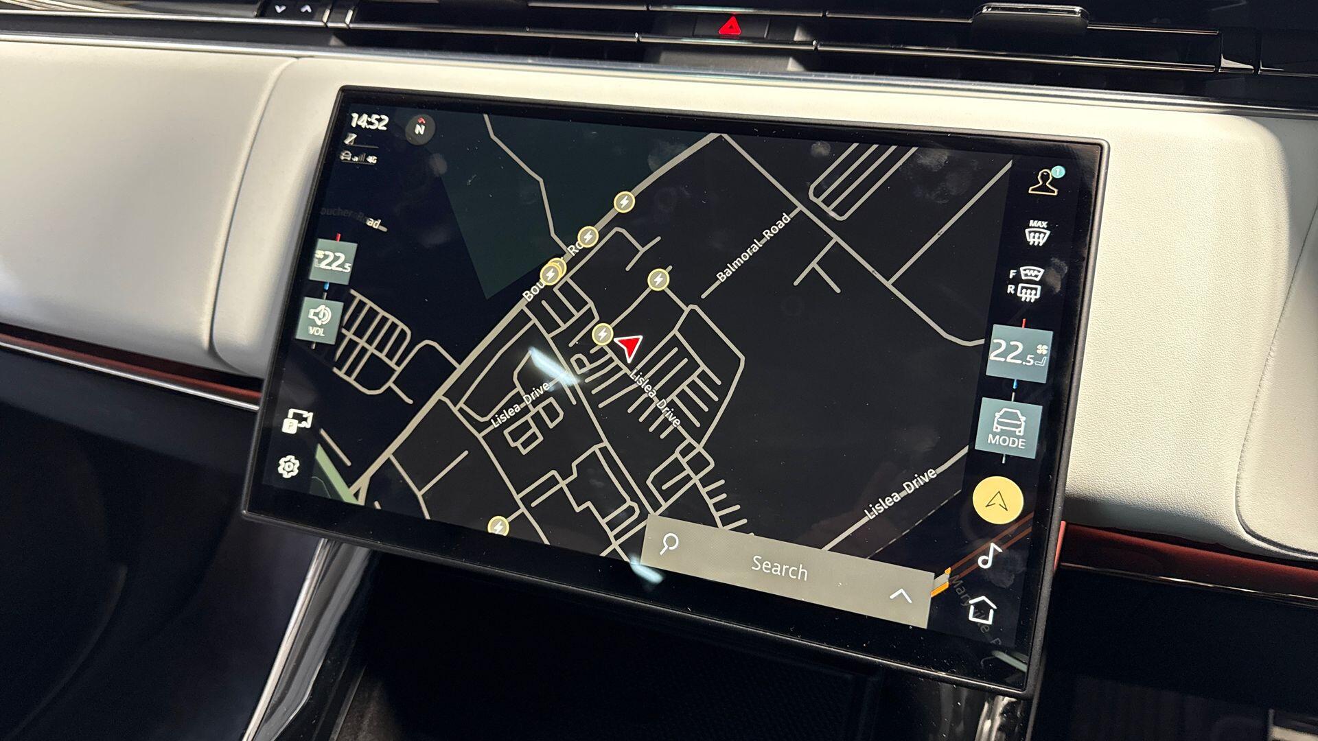 Land Rover Range Rover Sport view 12