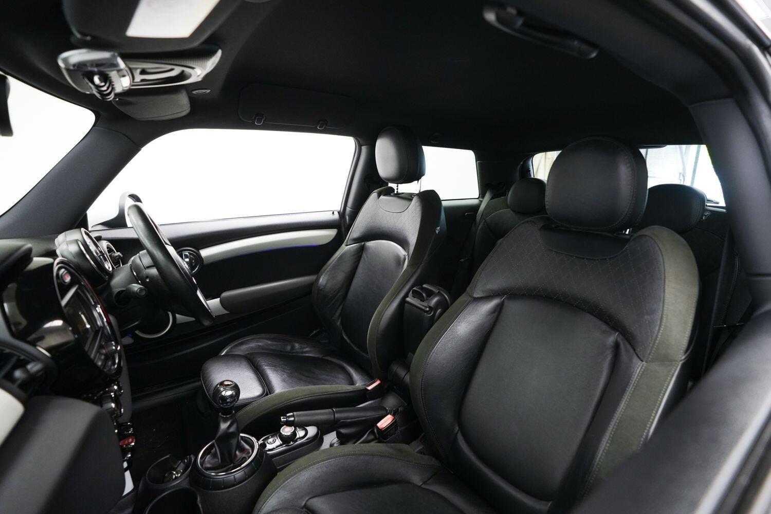 Mini Hatch view 23