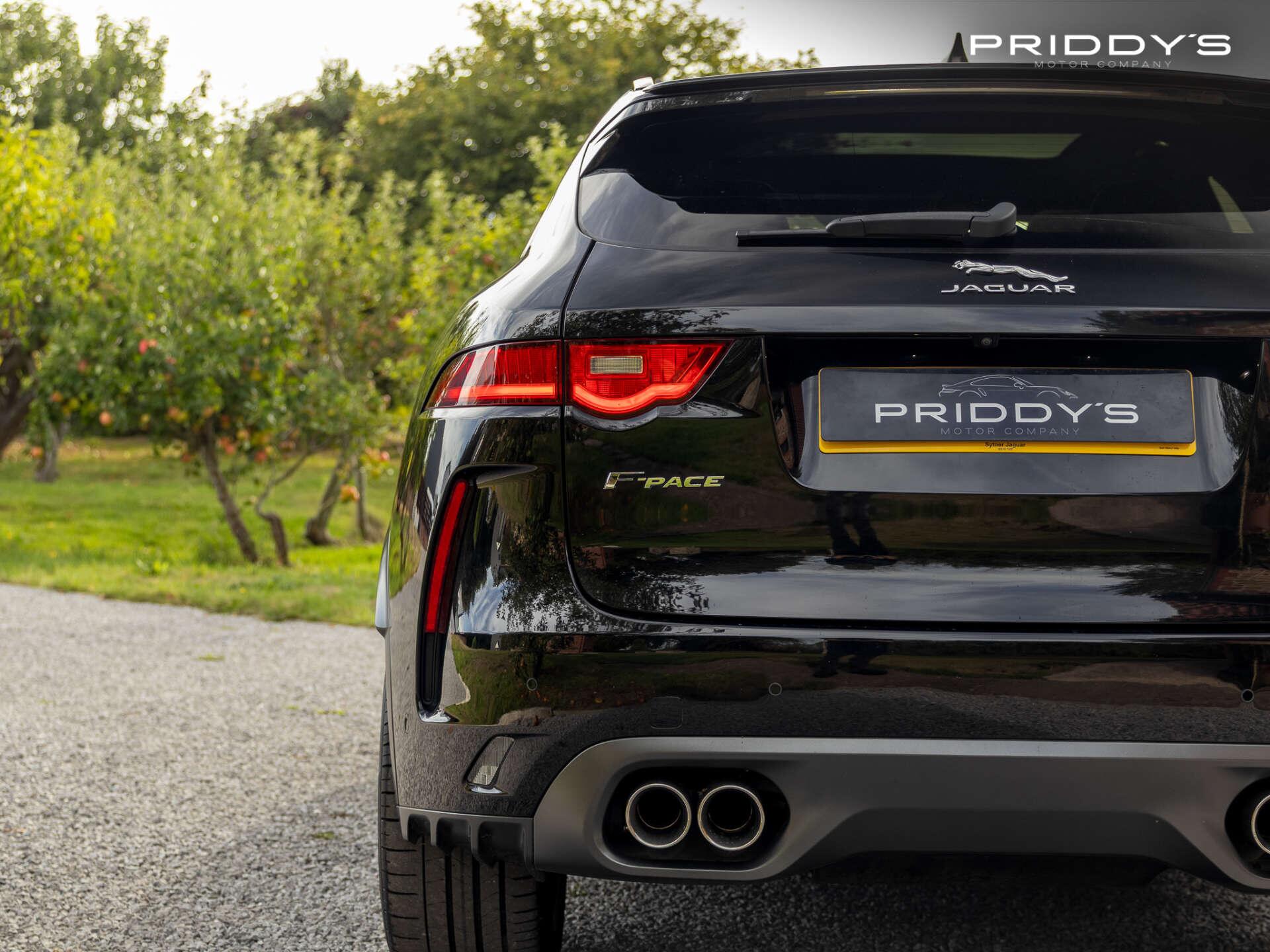 Jaguar F-Pace view 14