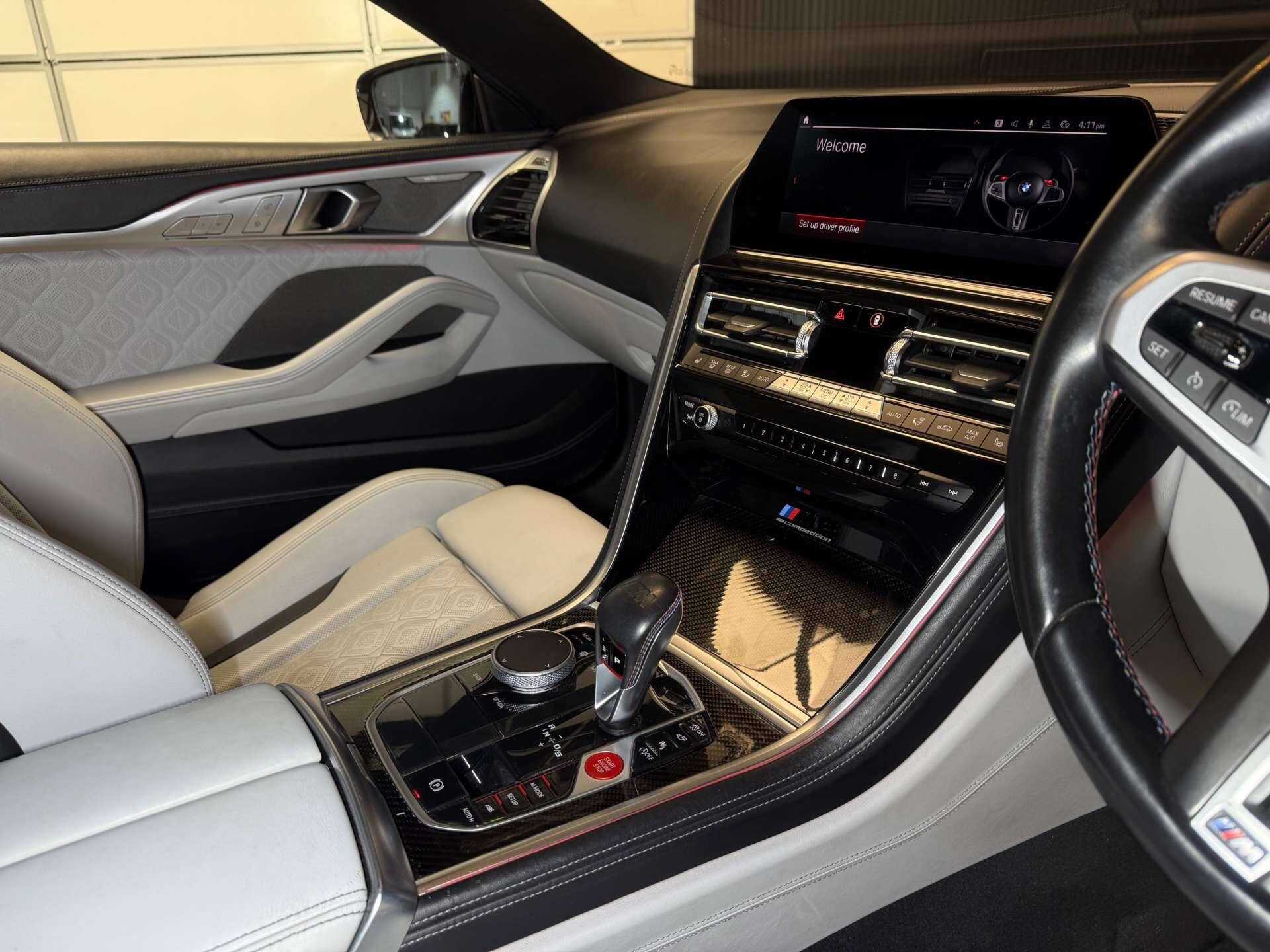 BMW M8 view 32