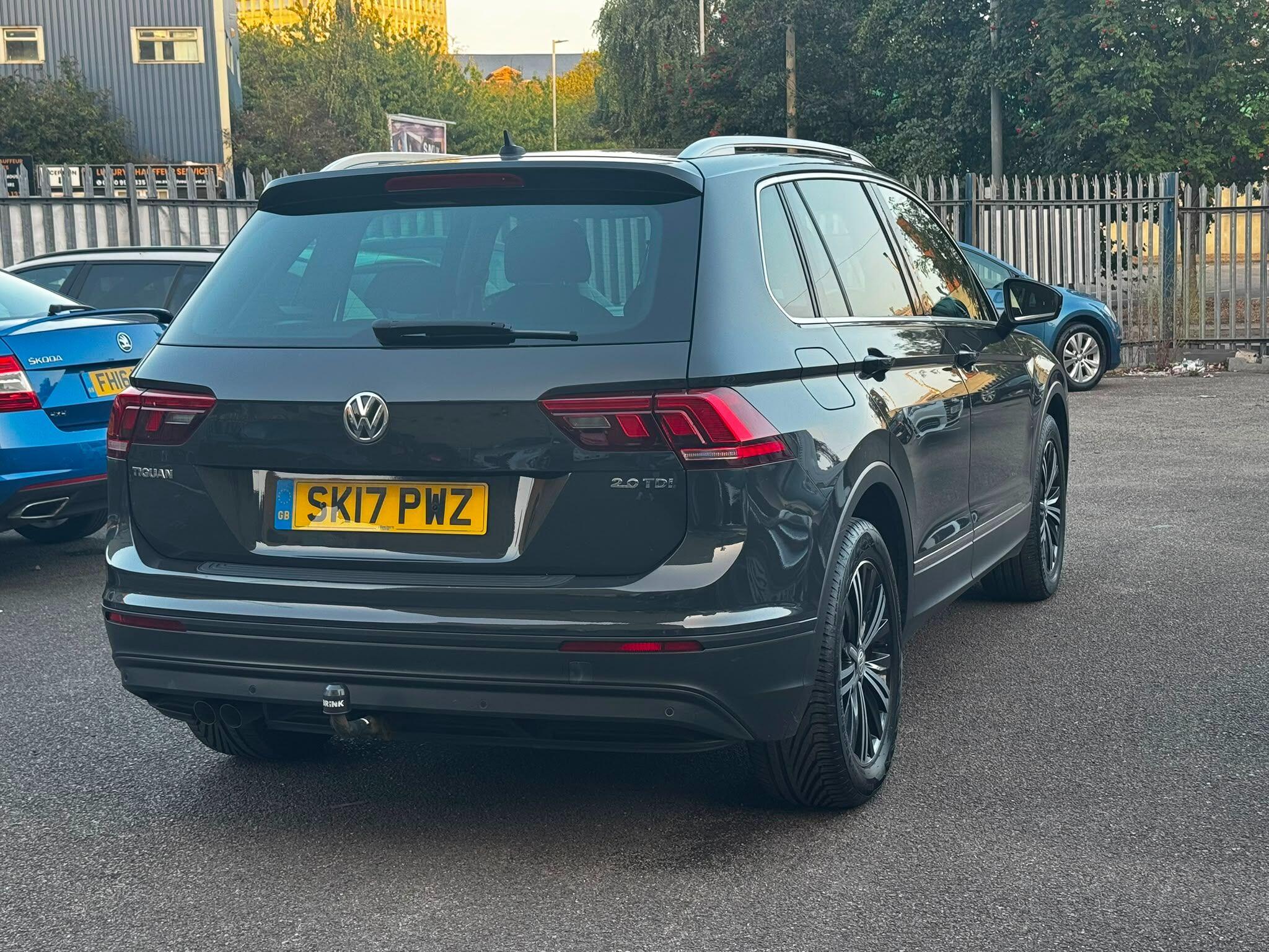 Volkswagen Tiguan view 10