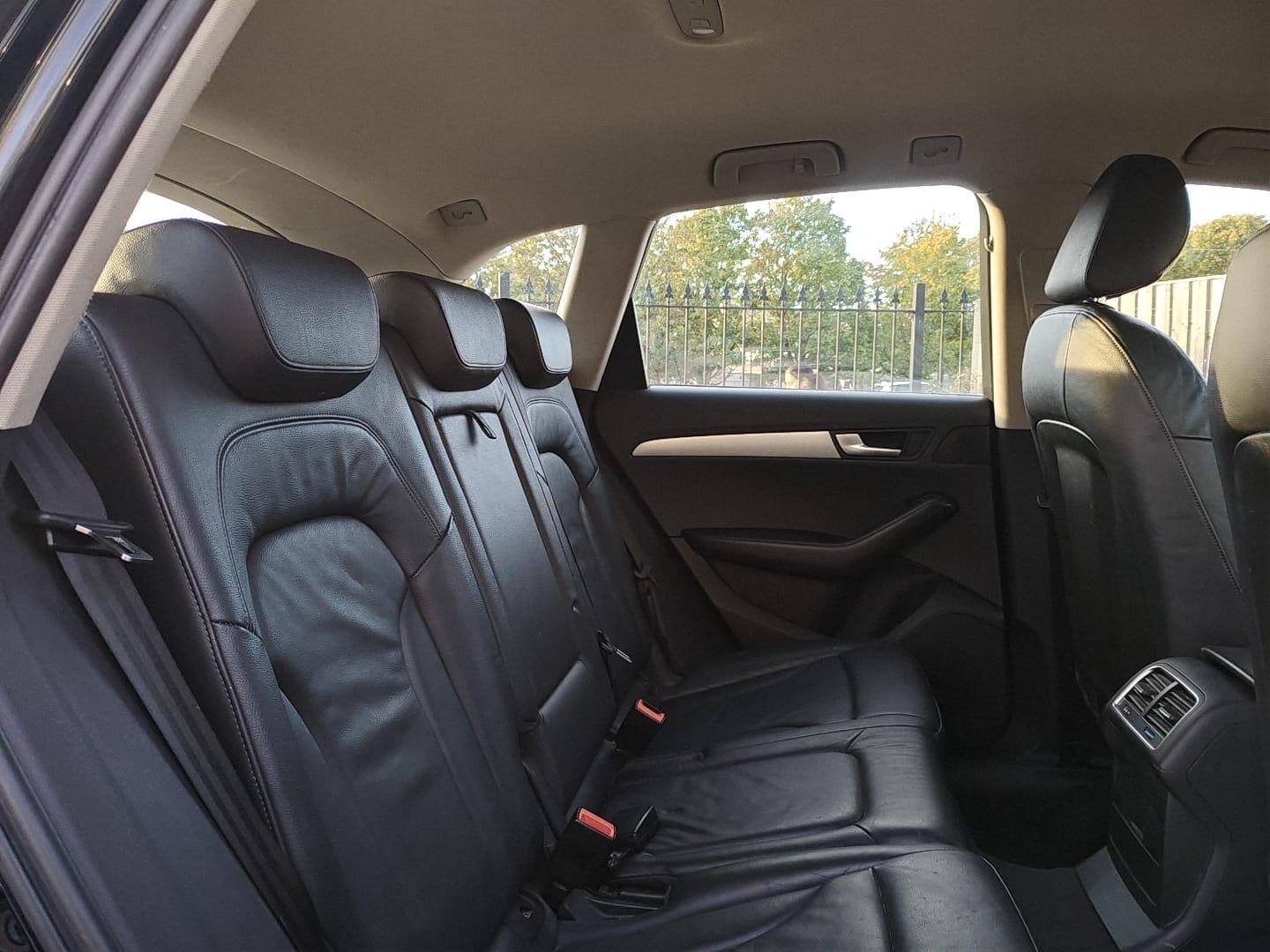 Audi Q5 view 14