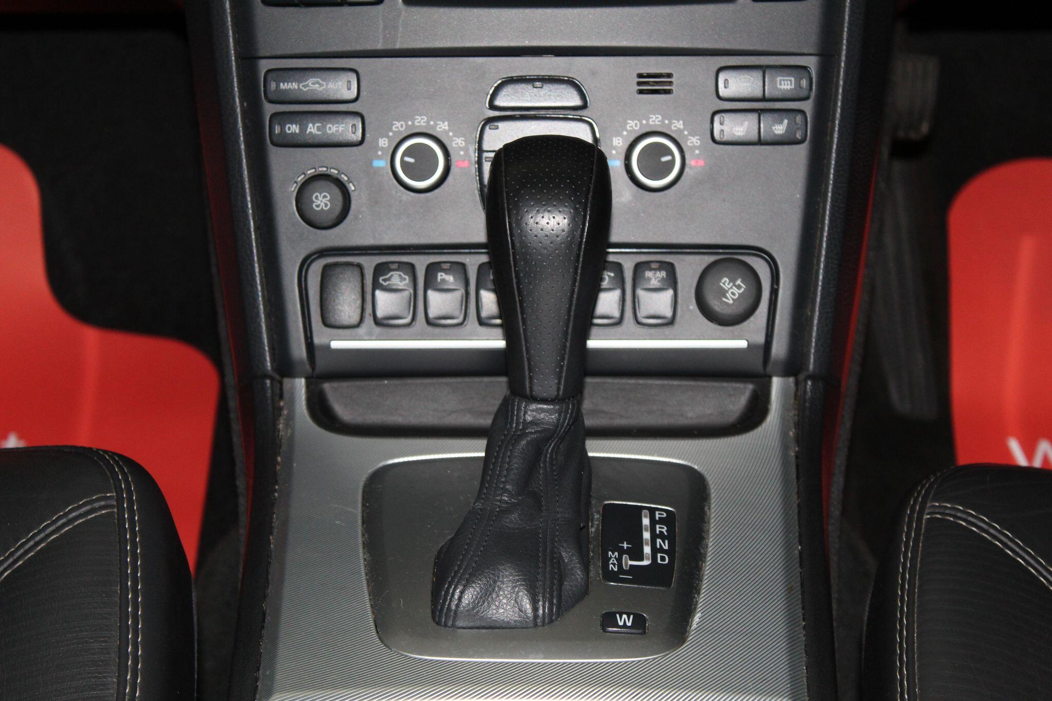 Volvo XC90 view 39
