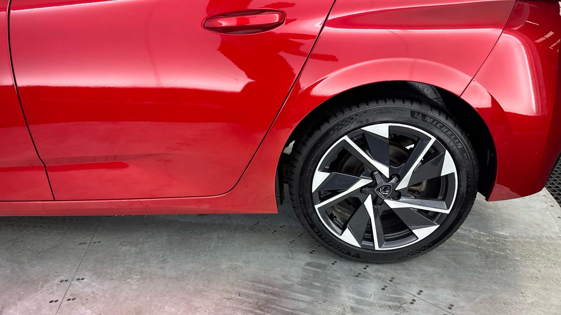 Peugeot 308 view 22