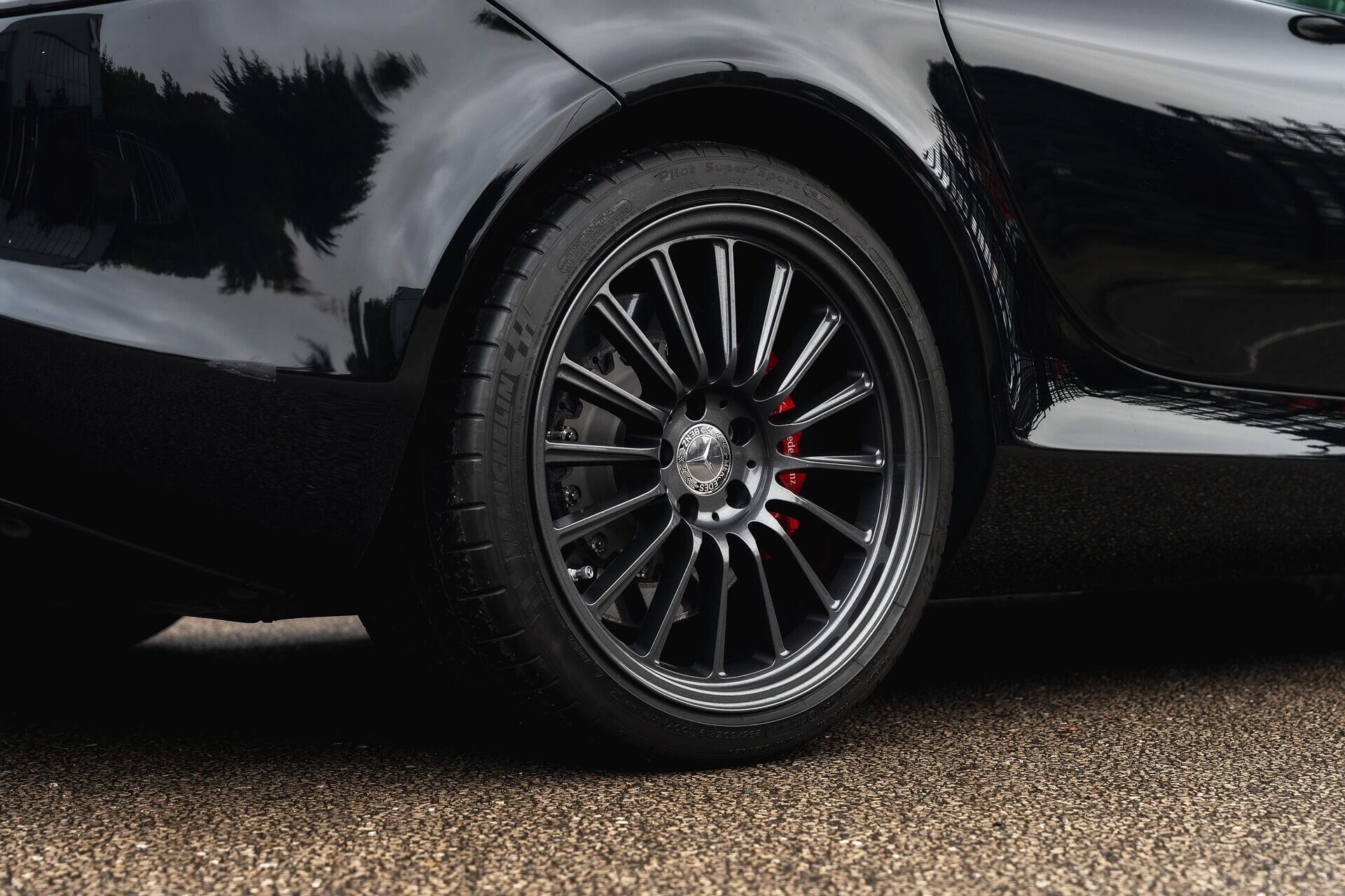 Mercedes-Benz SLR view 51