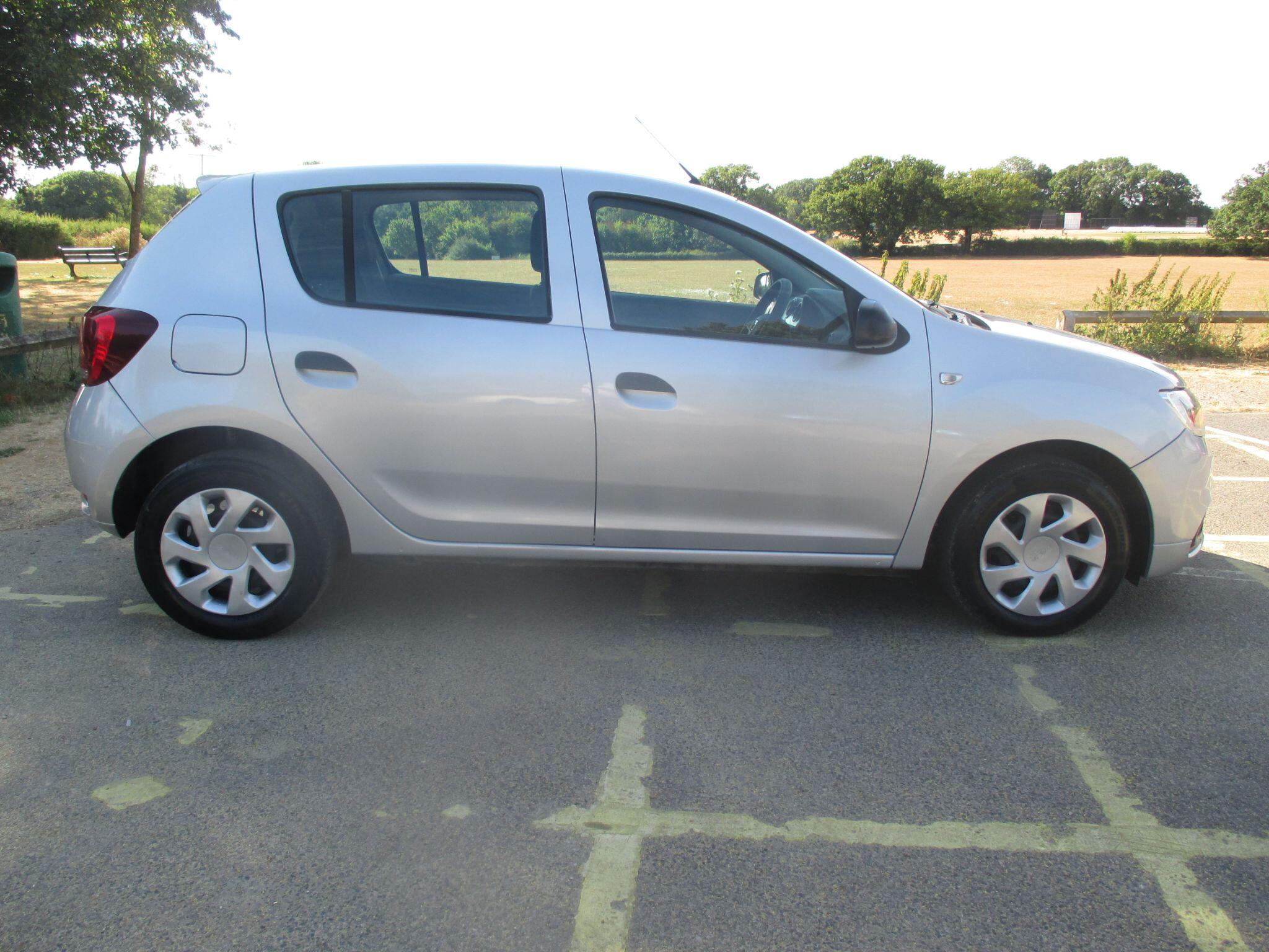 Dacia Sandero view 7