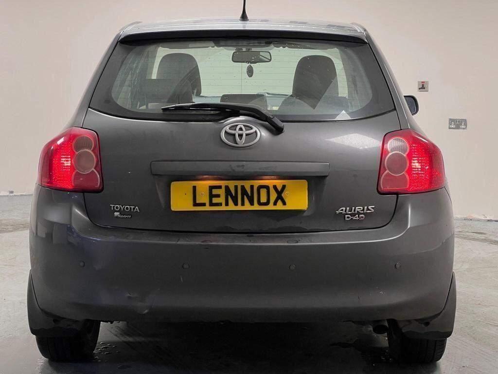 Toyota Auris view 7