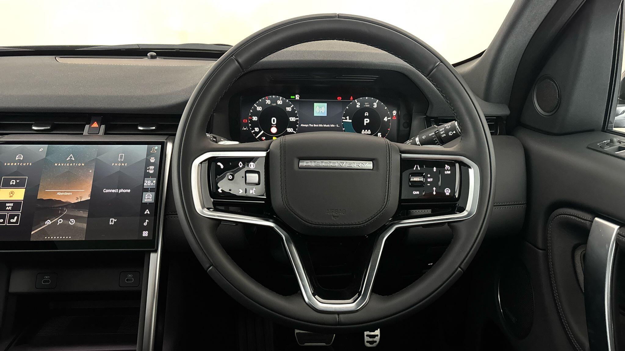 Land Rover Discovery Sport view 15