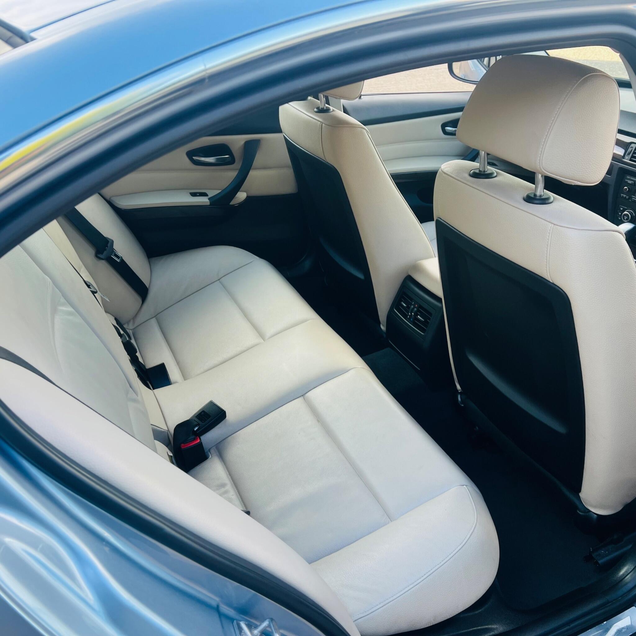BMW 3 Series view 14