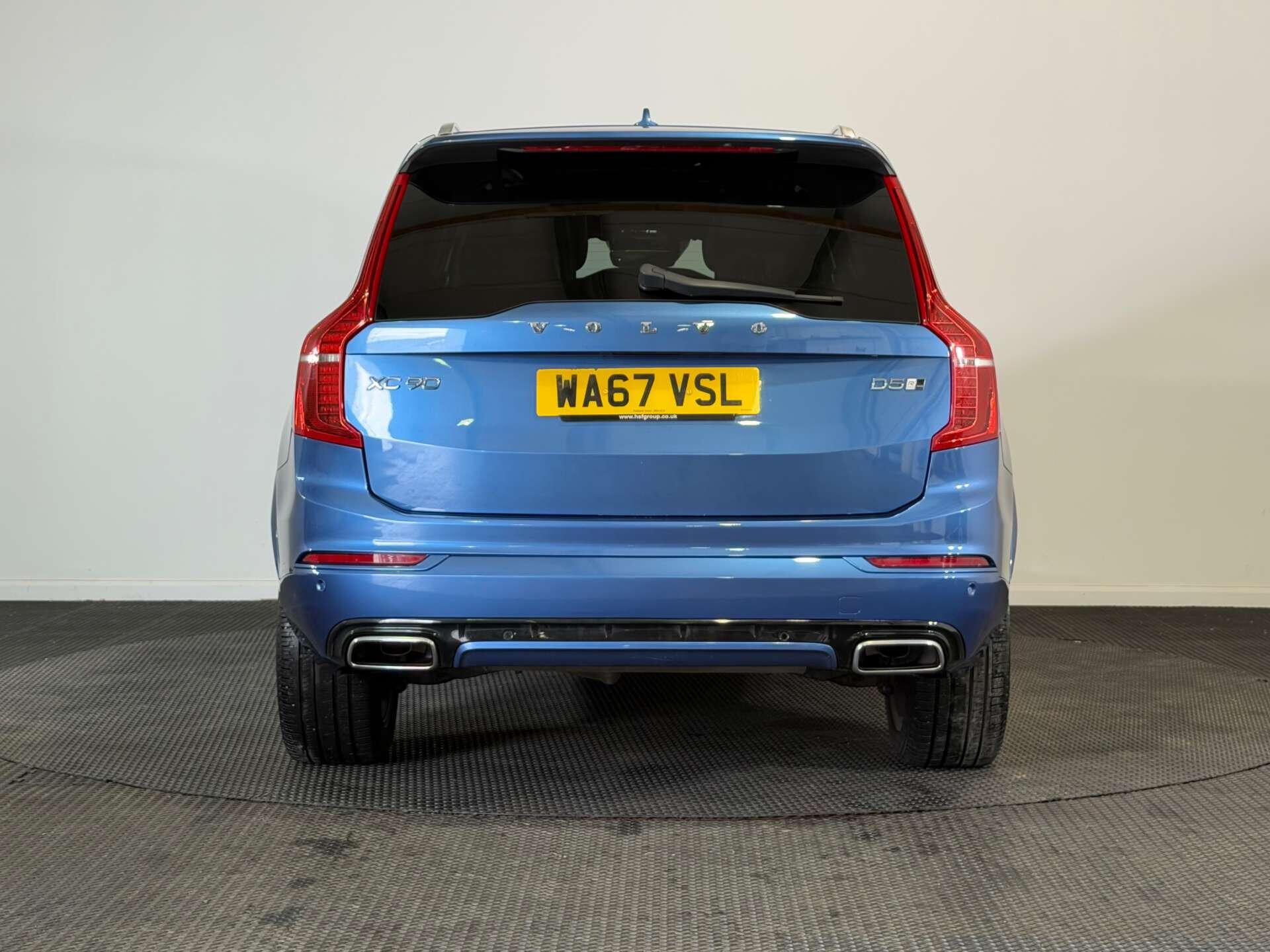Volvo XC90 view 6