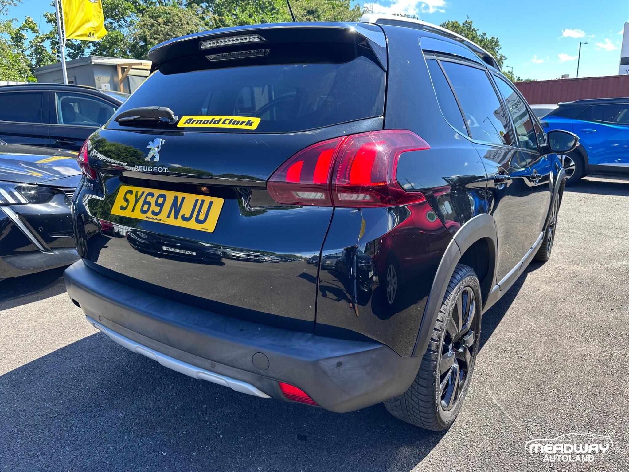 Peugeot 2008 view 14