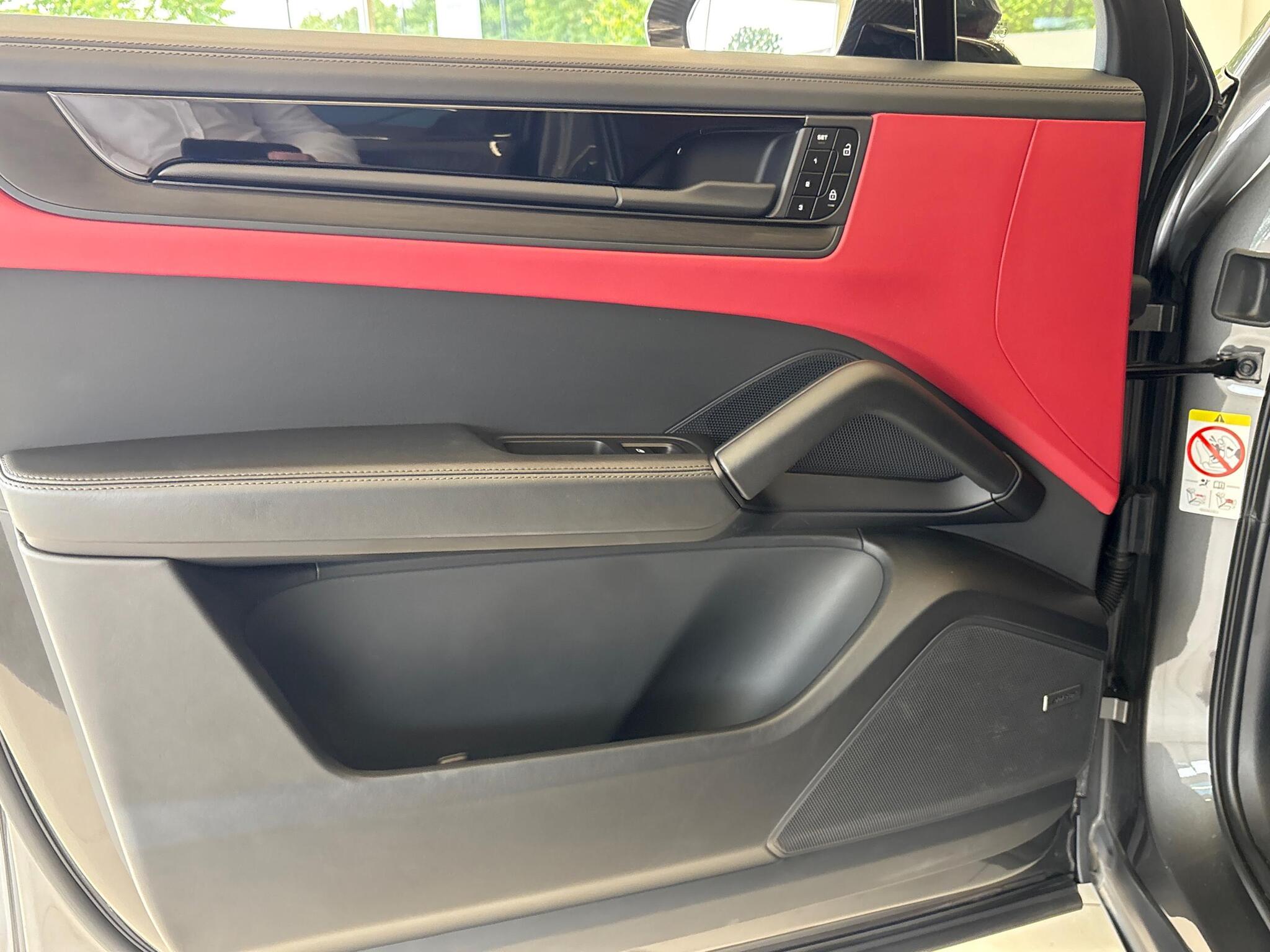 Porsche Cayenne view 20