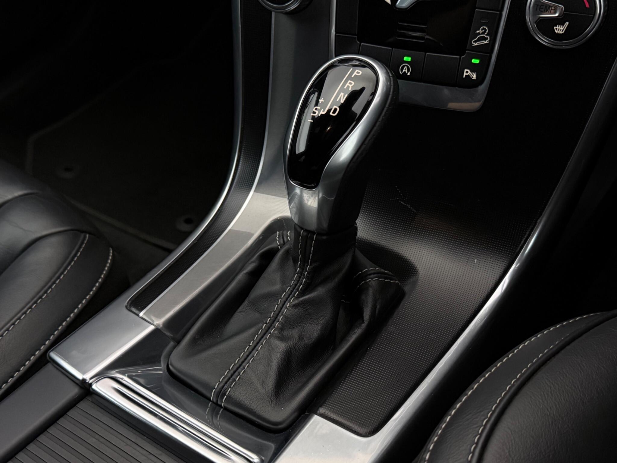 Volvo XC60 view 21