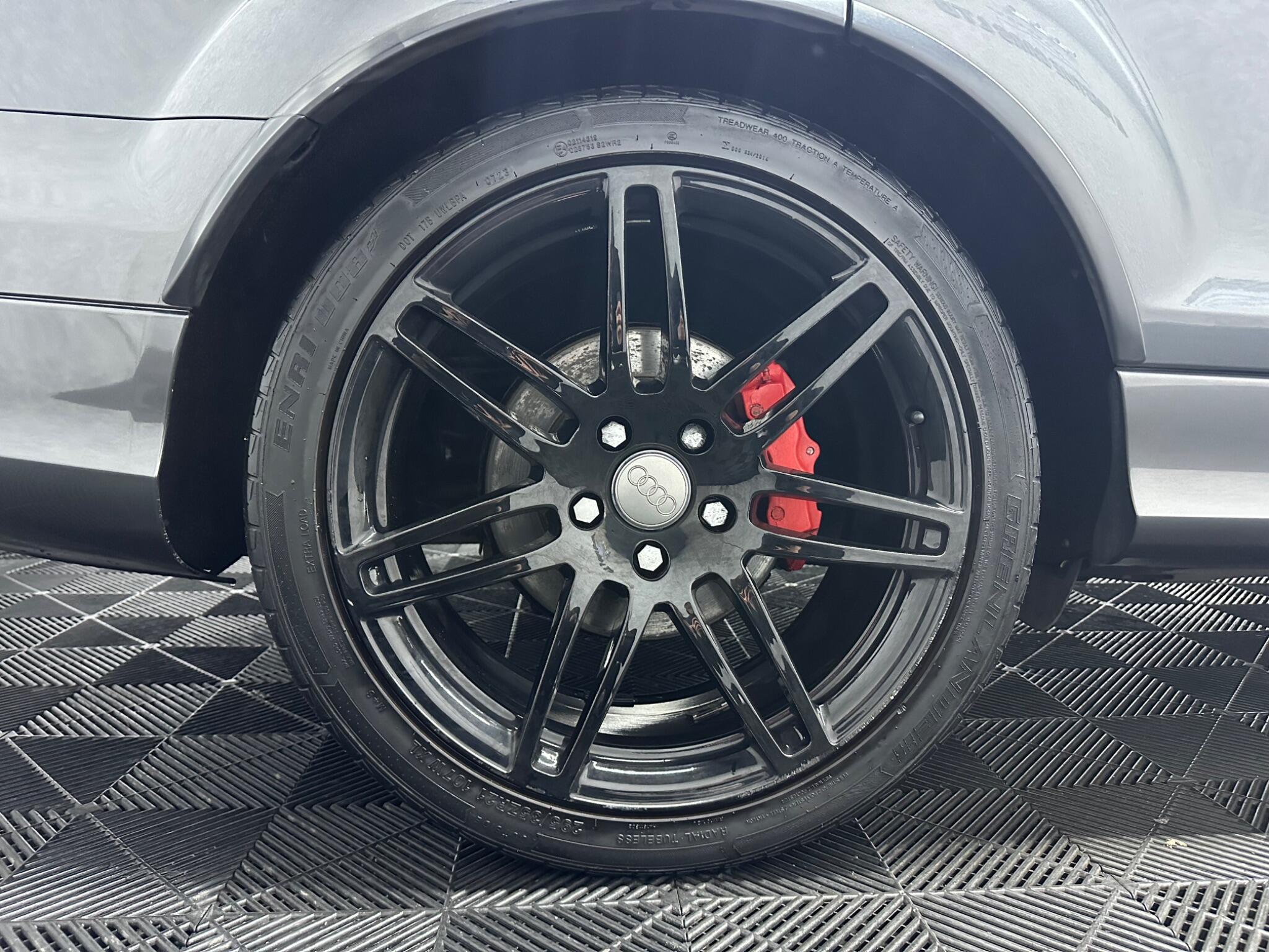 Audi Q7 view 15