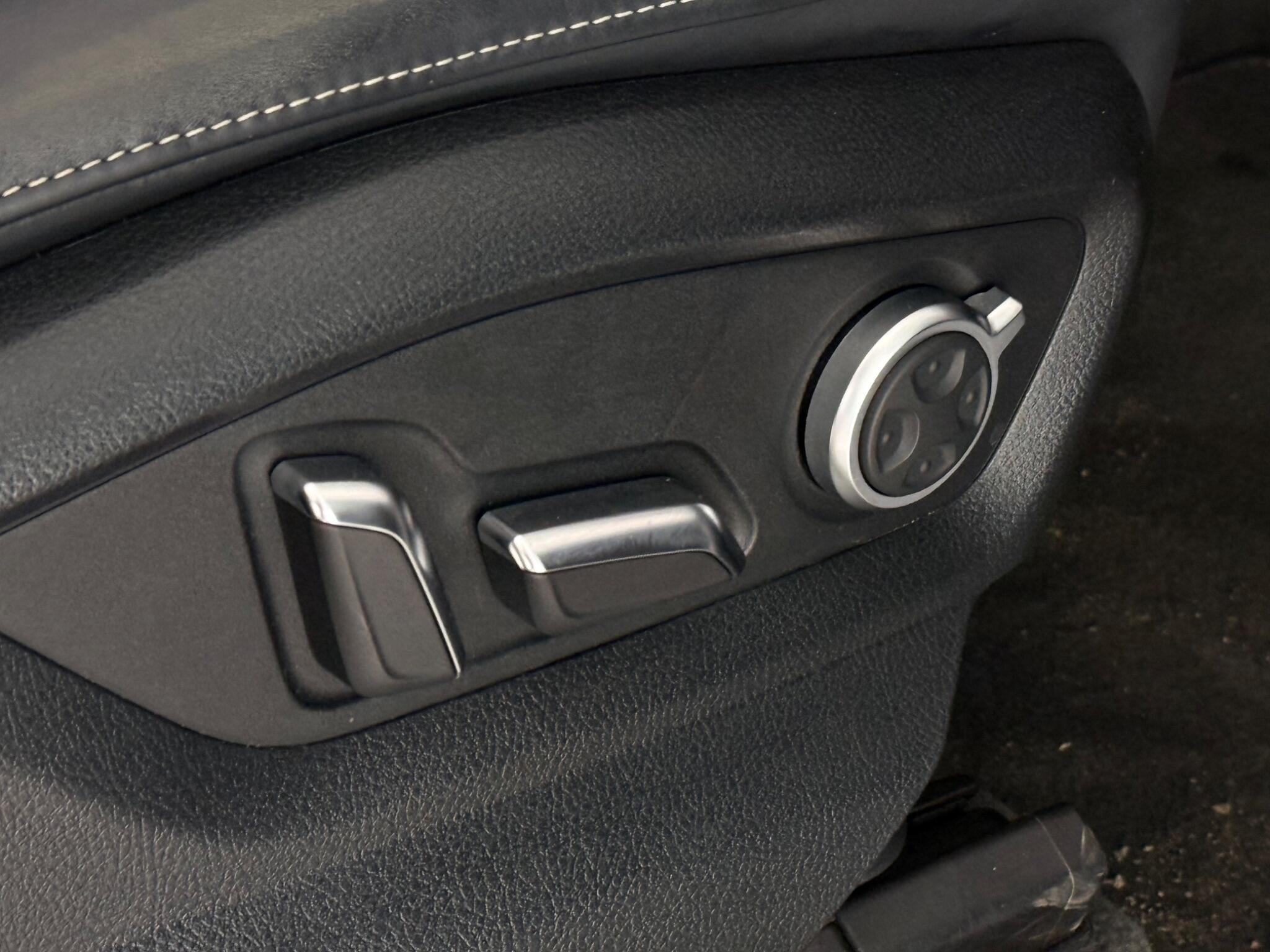 Audi Q7 view 35