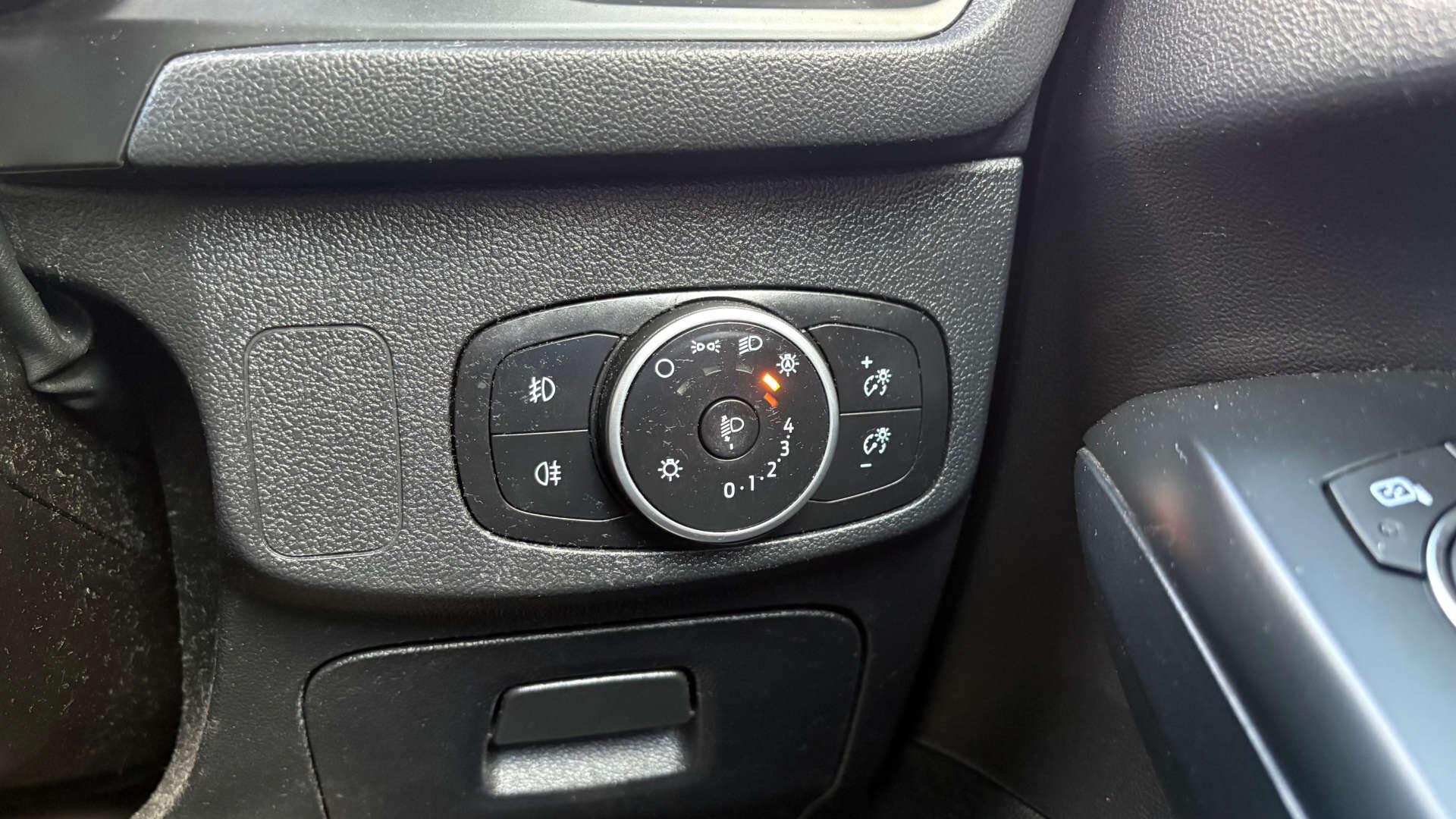 Ford Focus view 21