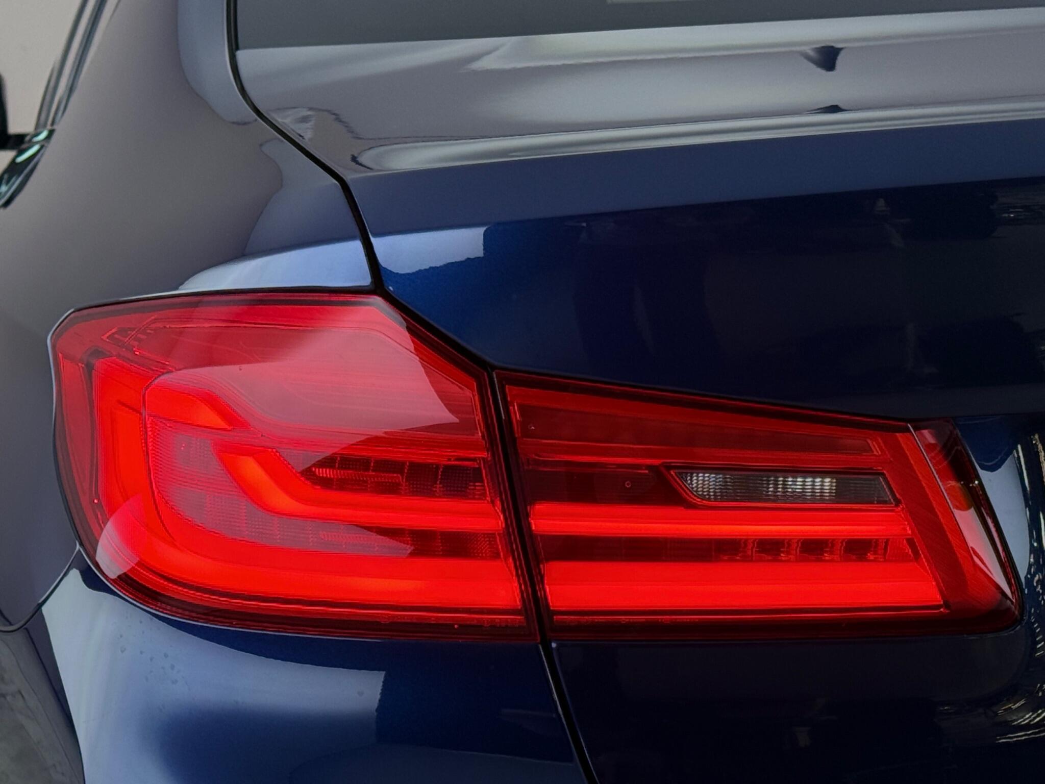 BMW 5 Series view 11
