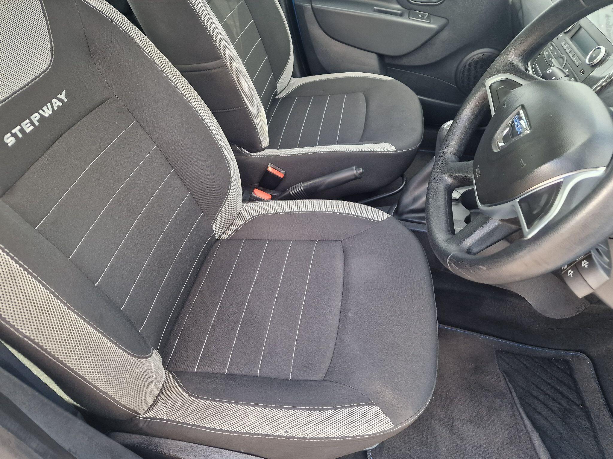Dacia Sandero view 22