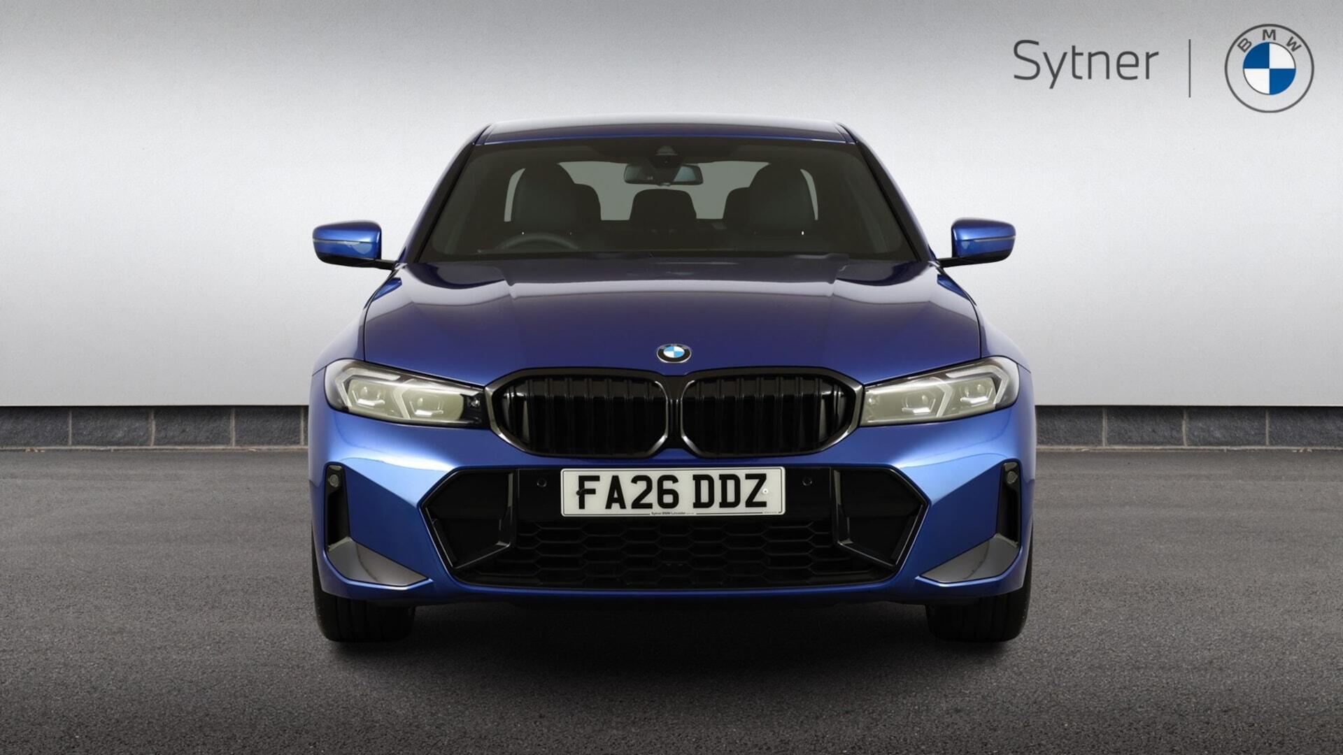 BMW 3 Series view 16