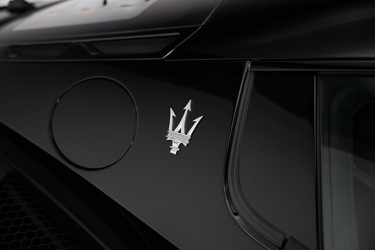 Maserati MC20 view 24
