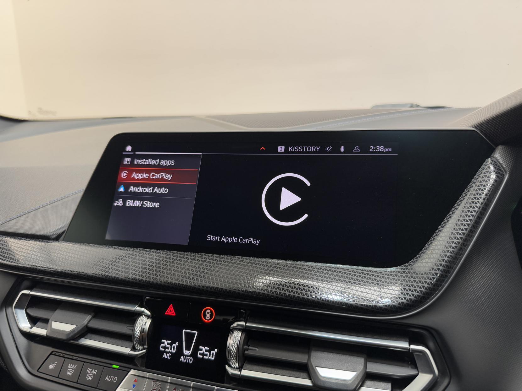 BMW 1 Series view 28