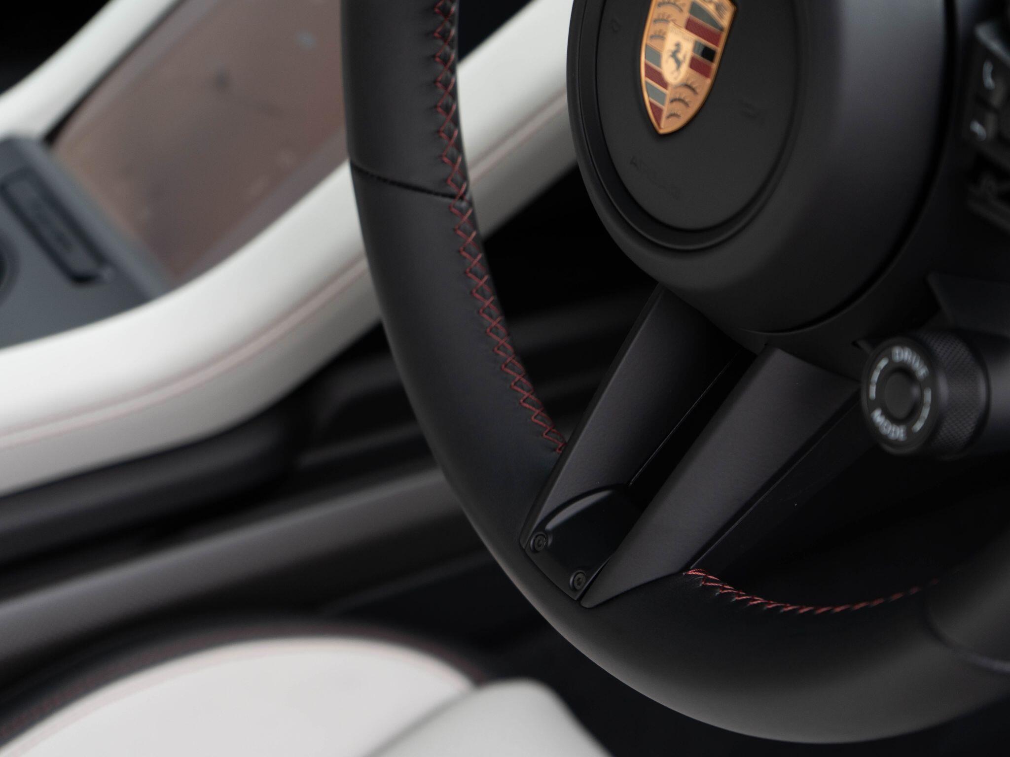 Porsche Taycan view 105