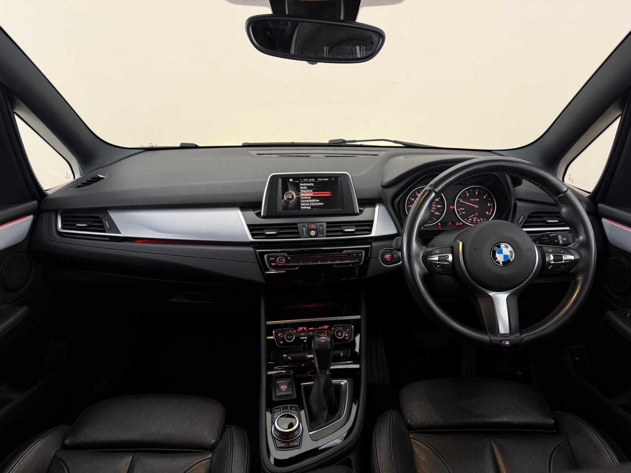 BMW 2 Series view 29