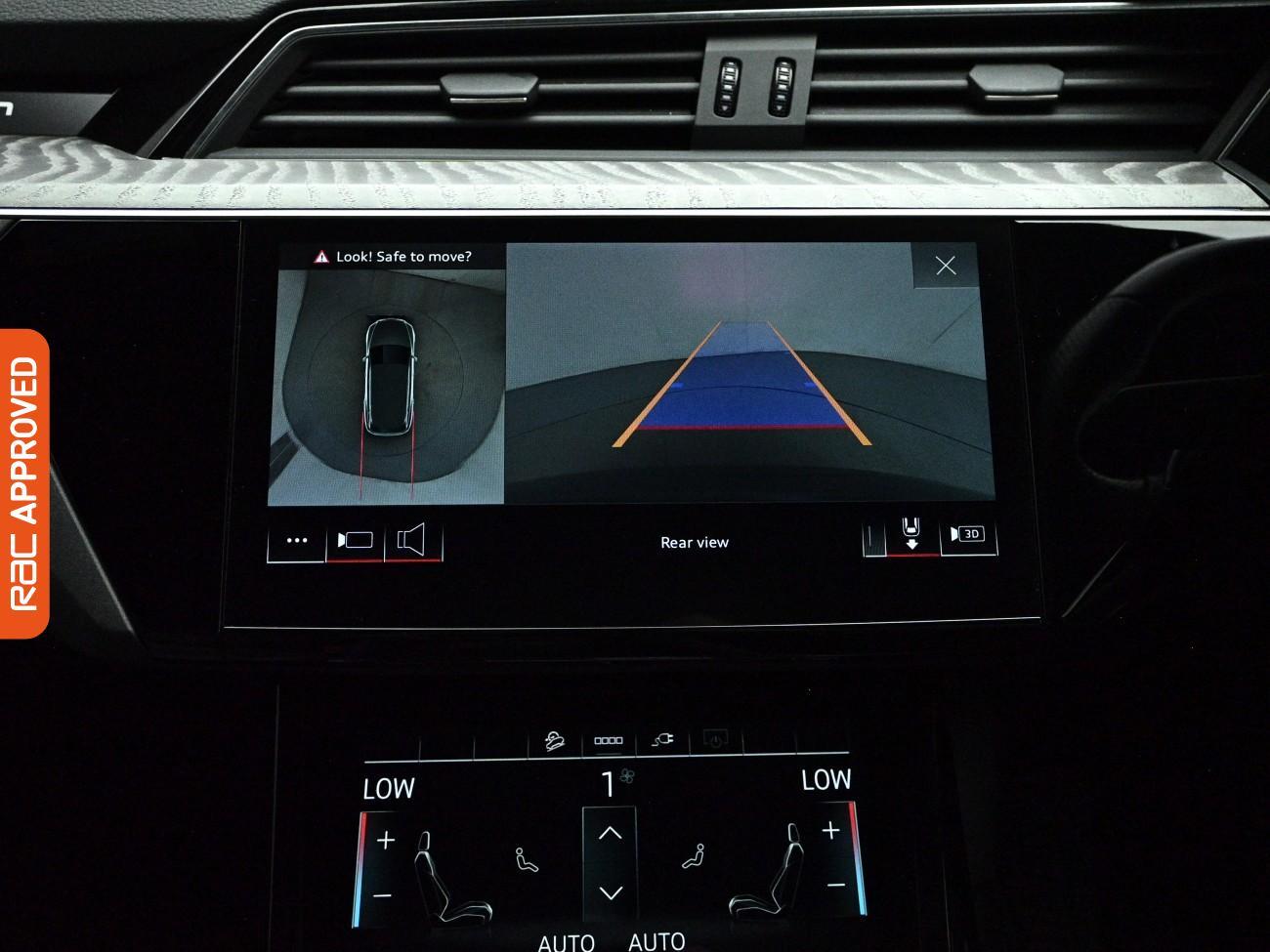 Audi E-Tron view 17