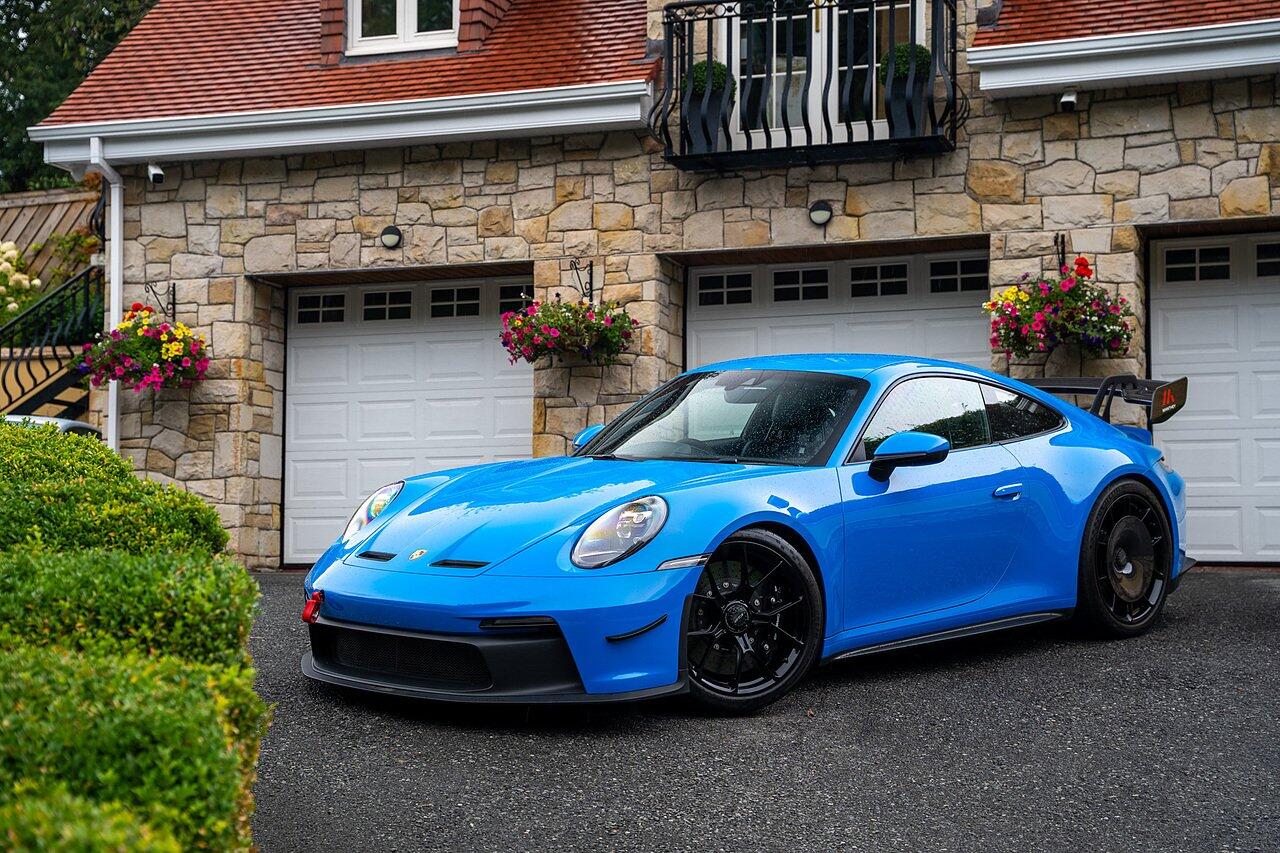 Porsche 911 view 104