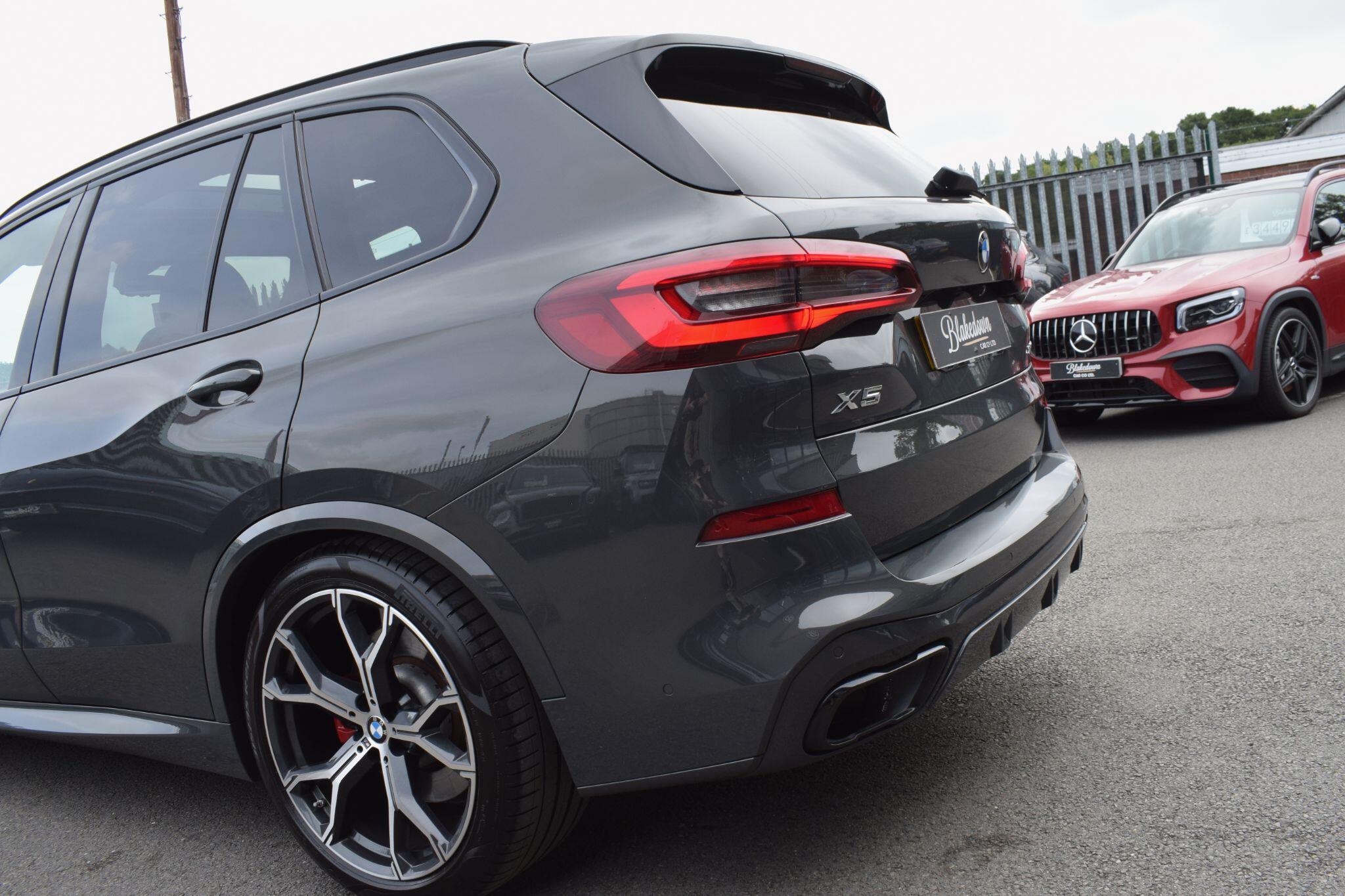 BMW X5 view 34