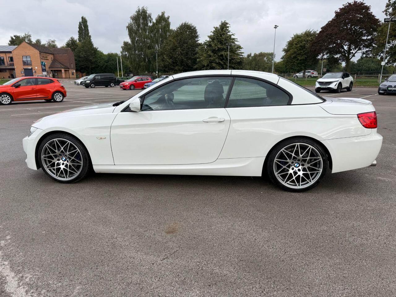 BMW 3 Series view 25