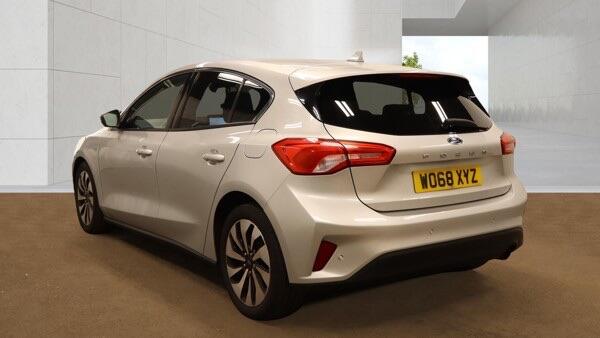 Ford Focus view 4