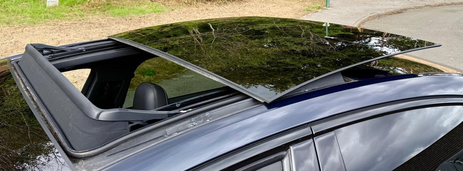 Audi A6 Saloon view 11