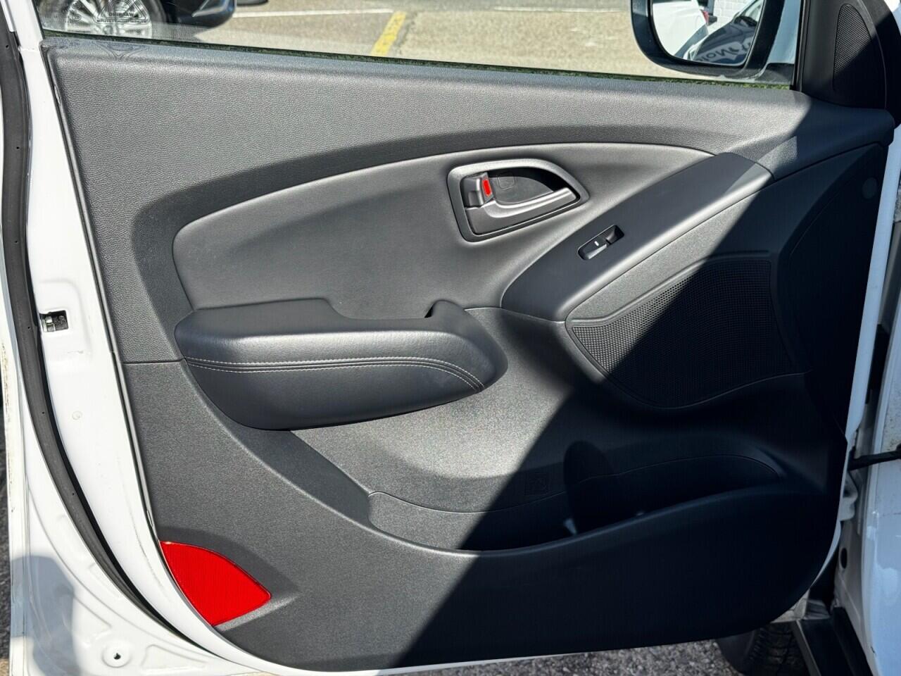Hyundai ix35 view 27