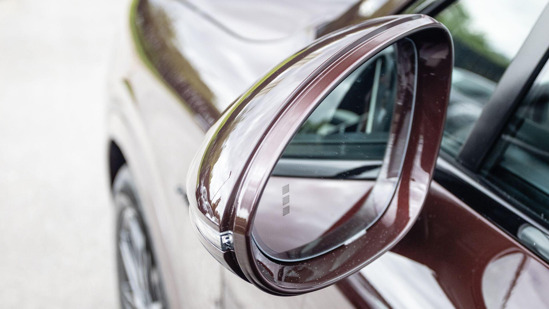 Porsche Cayenne view 26