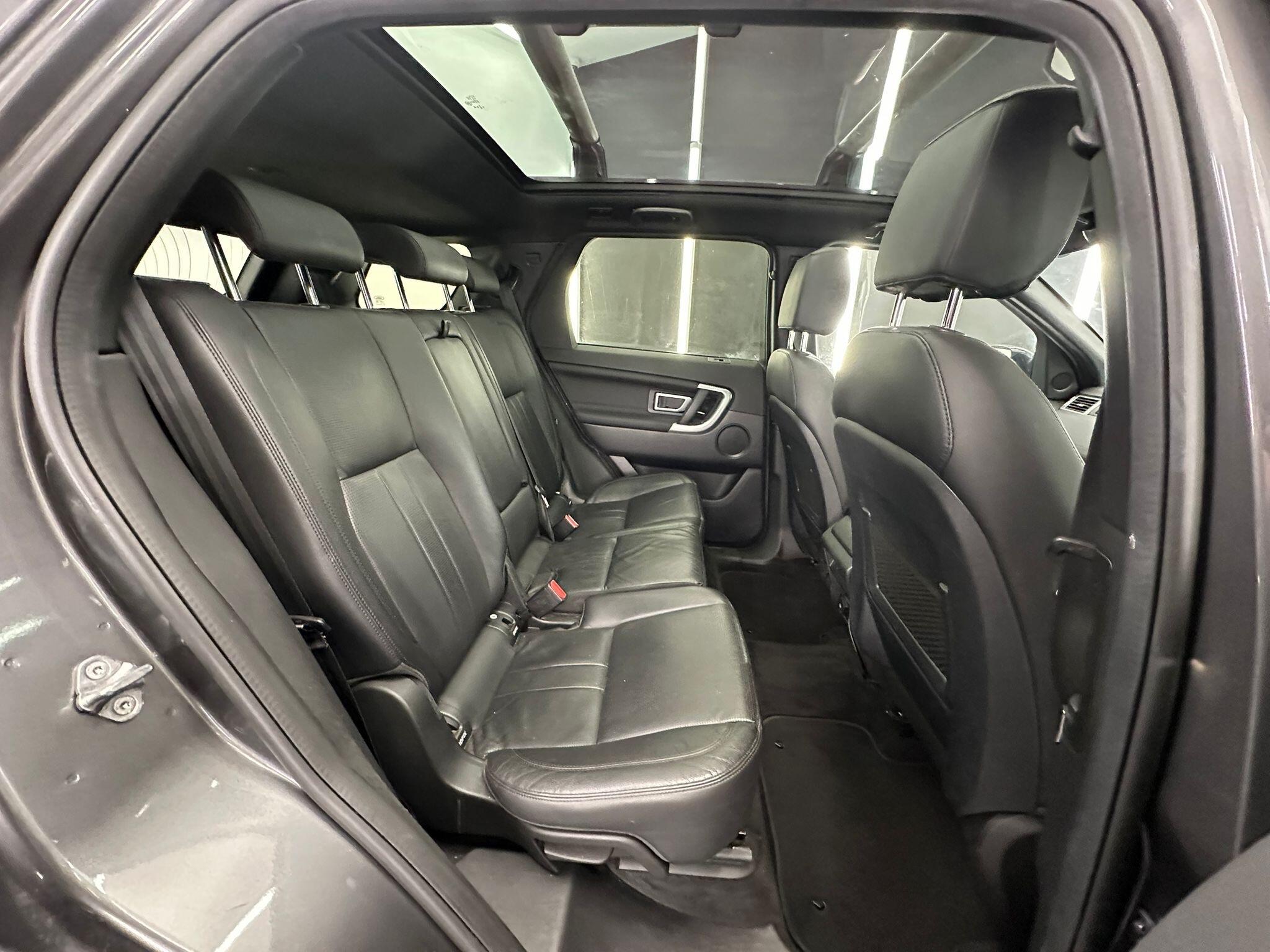 Land Rover Discovery Sport view 22