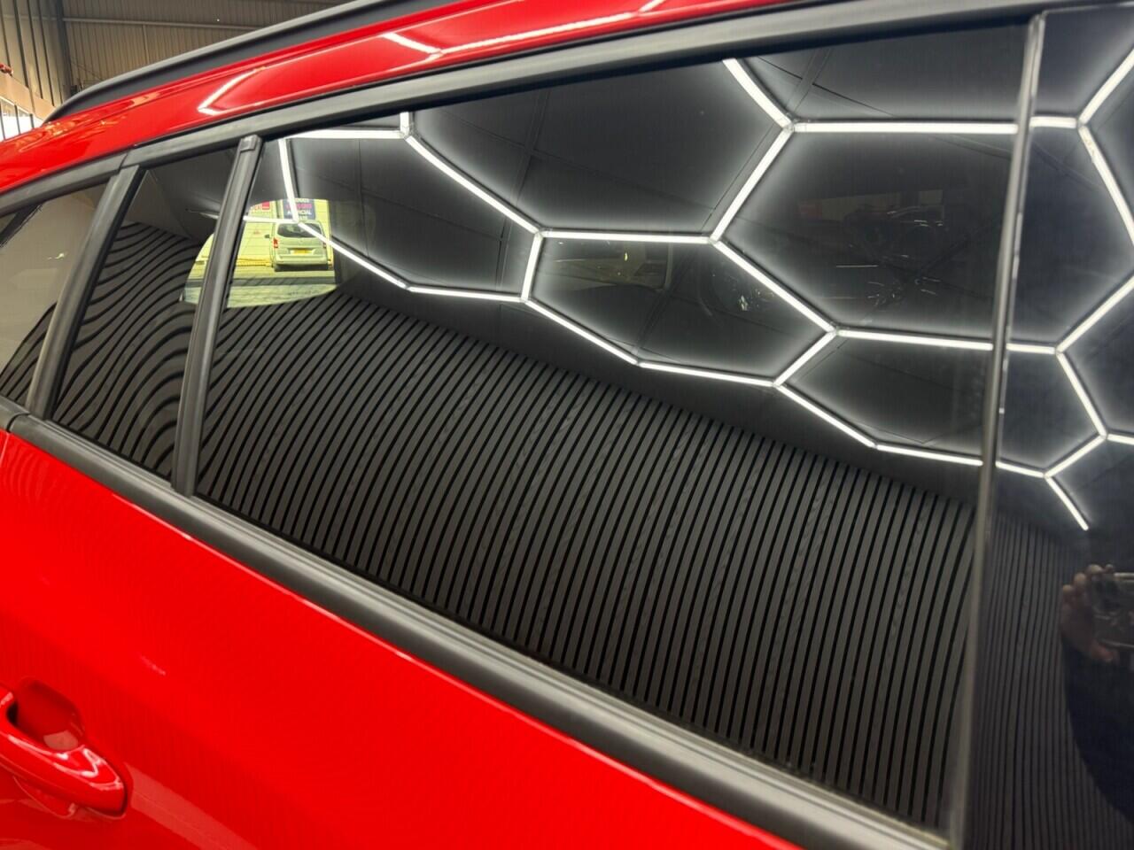 Ford Focus view 33