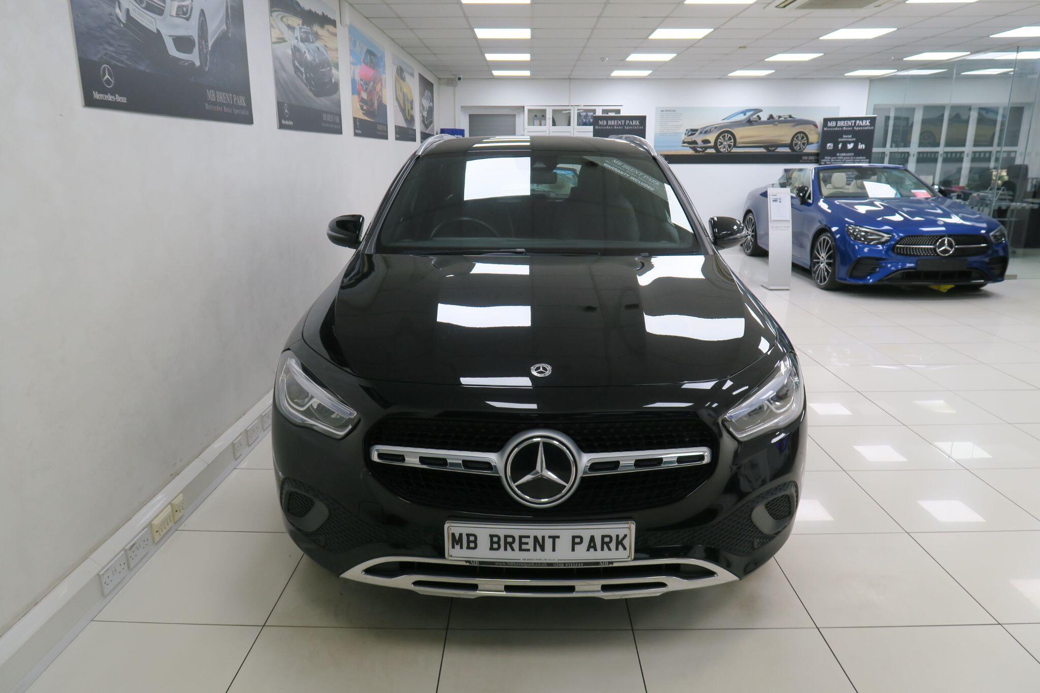 Mercedes-Benz GLA view 2