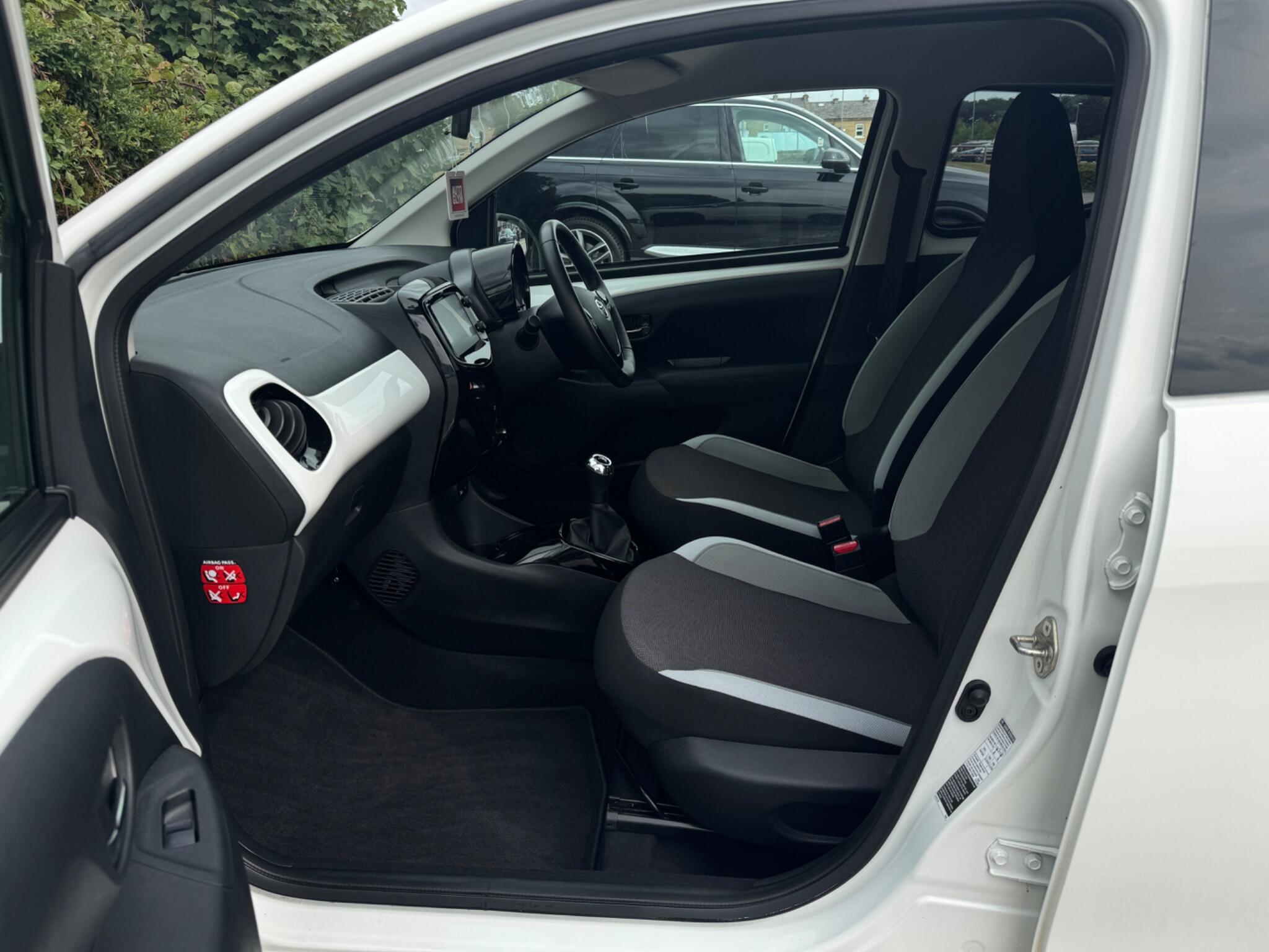 Toyota Aygo view 50
