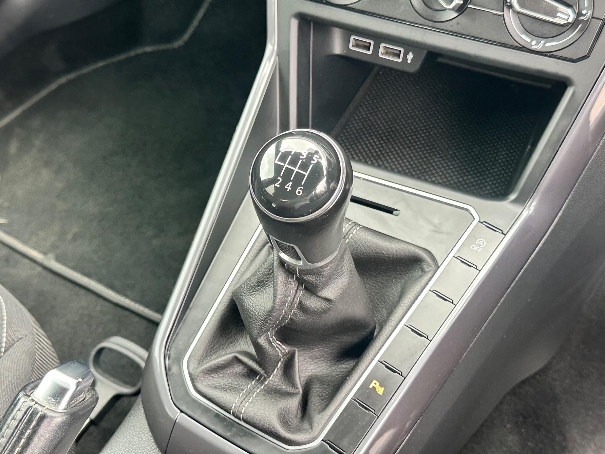 Volkswagen Polo view 24
