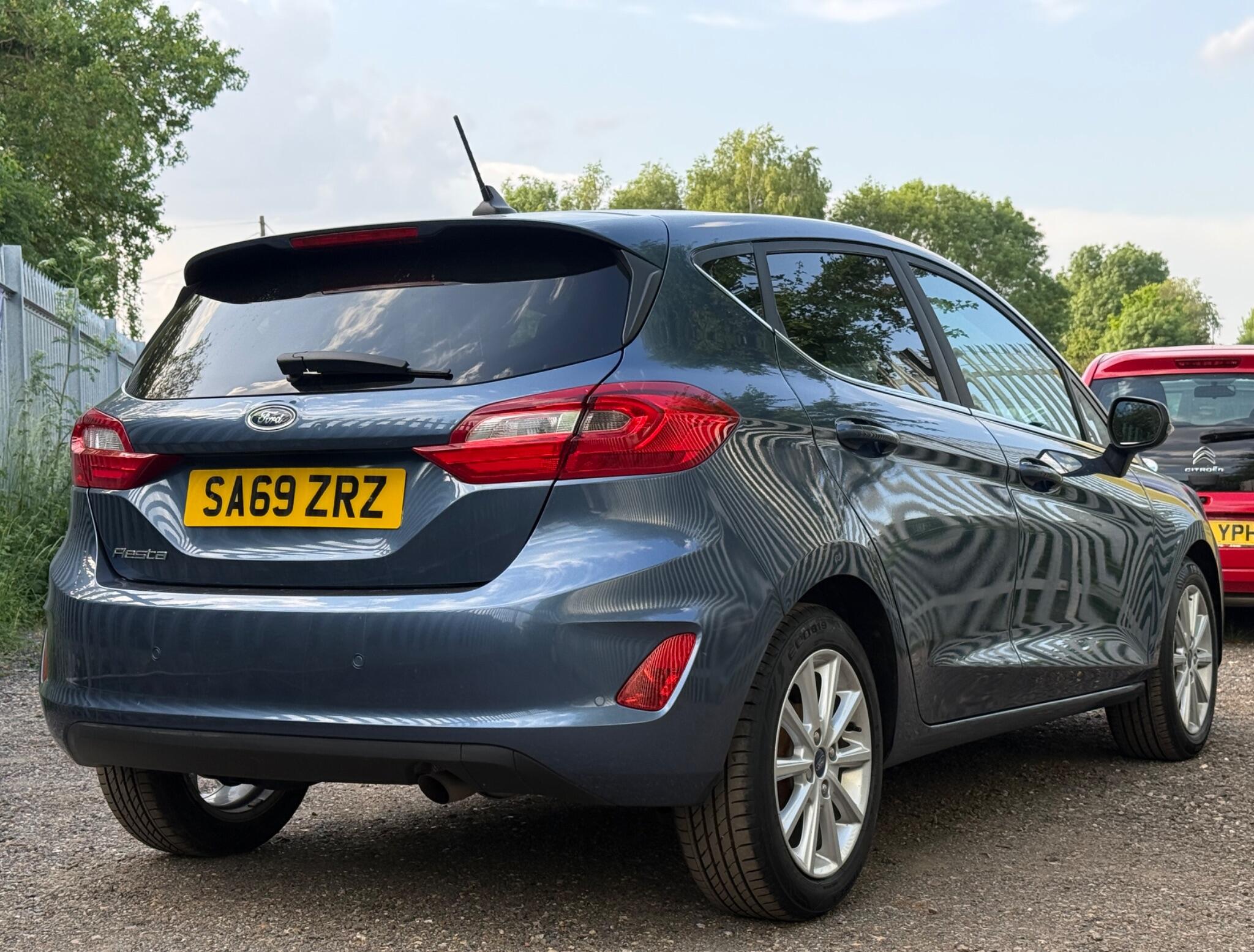 2019 Ford Fiesta image 18