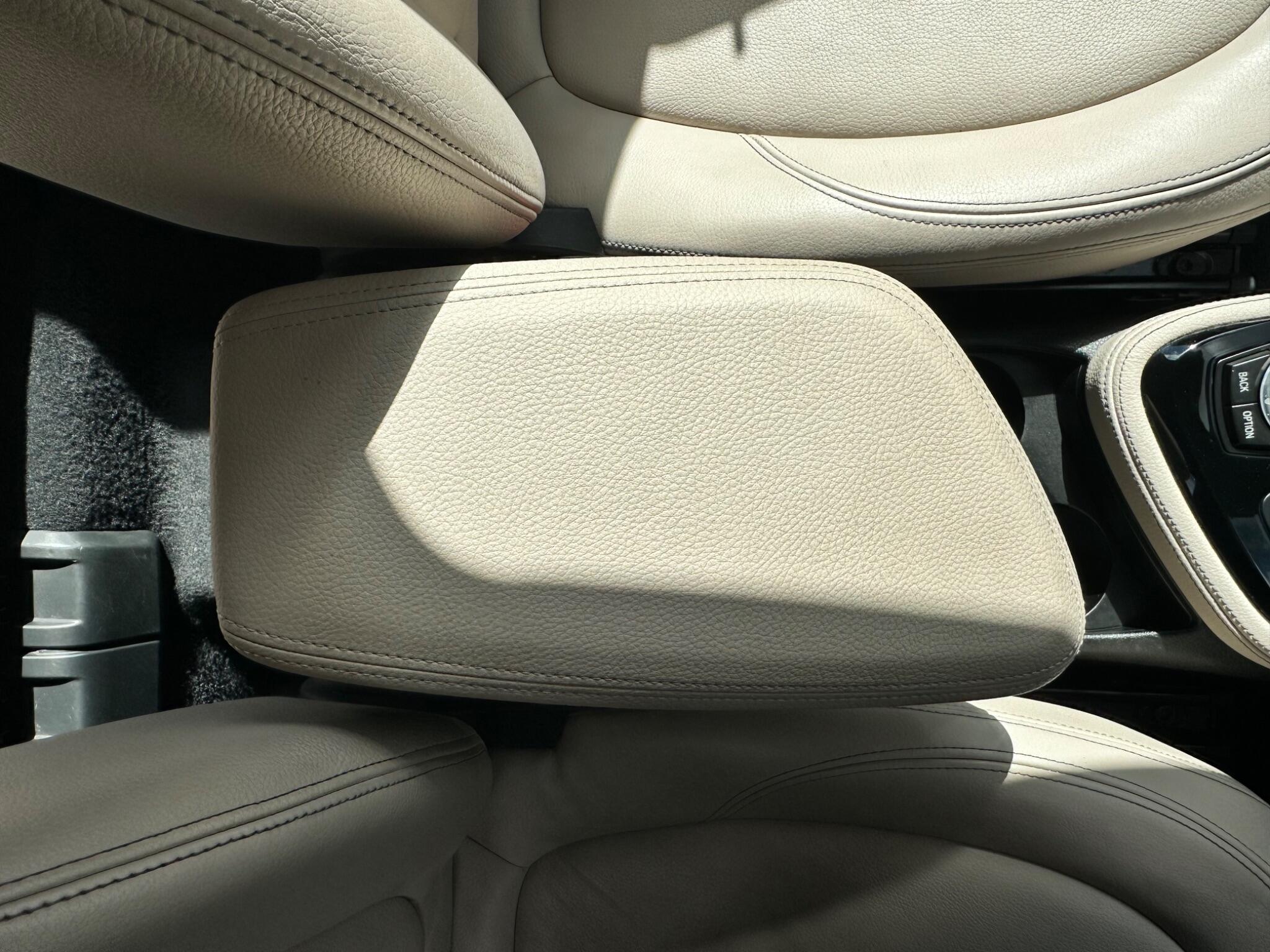 BMW 2 Series Active Tourer view 29