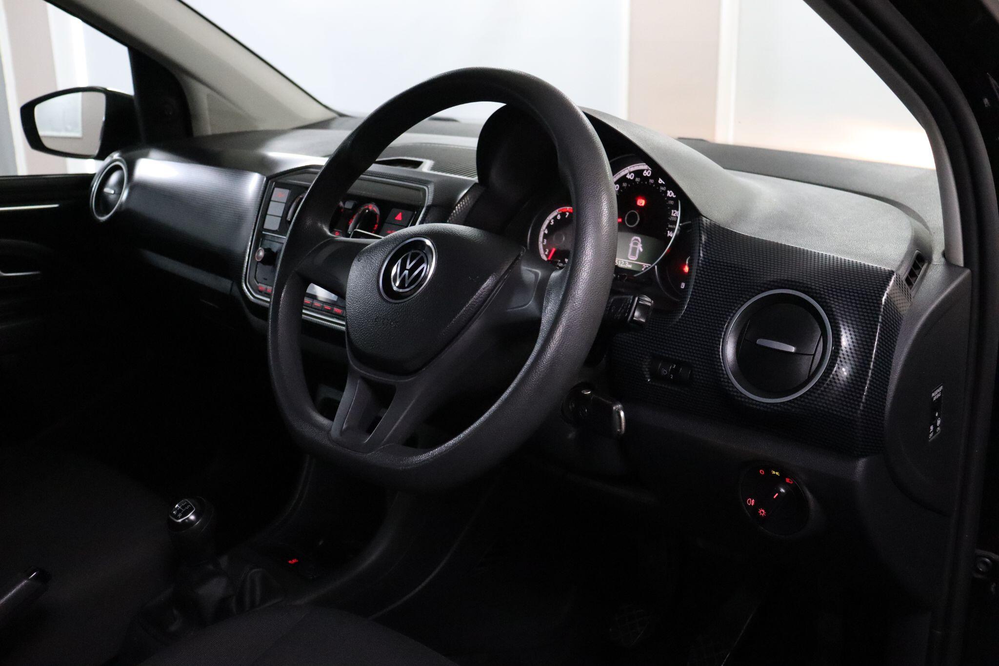 Volkswagen Up! view 5
