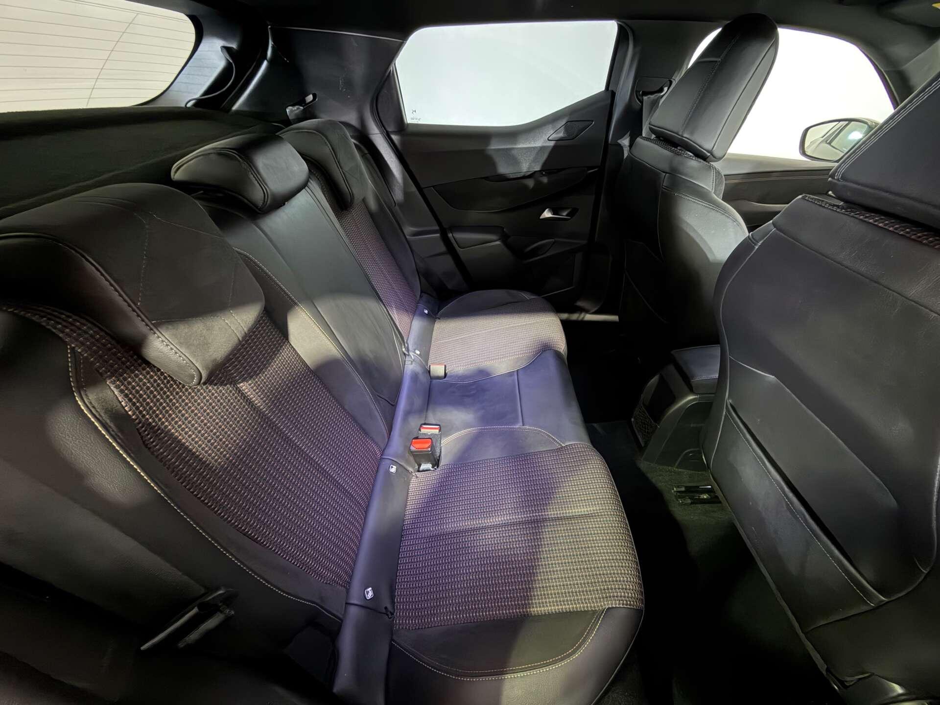 DS Automobiles DS 3 Crossback view 42