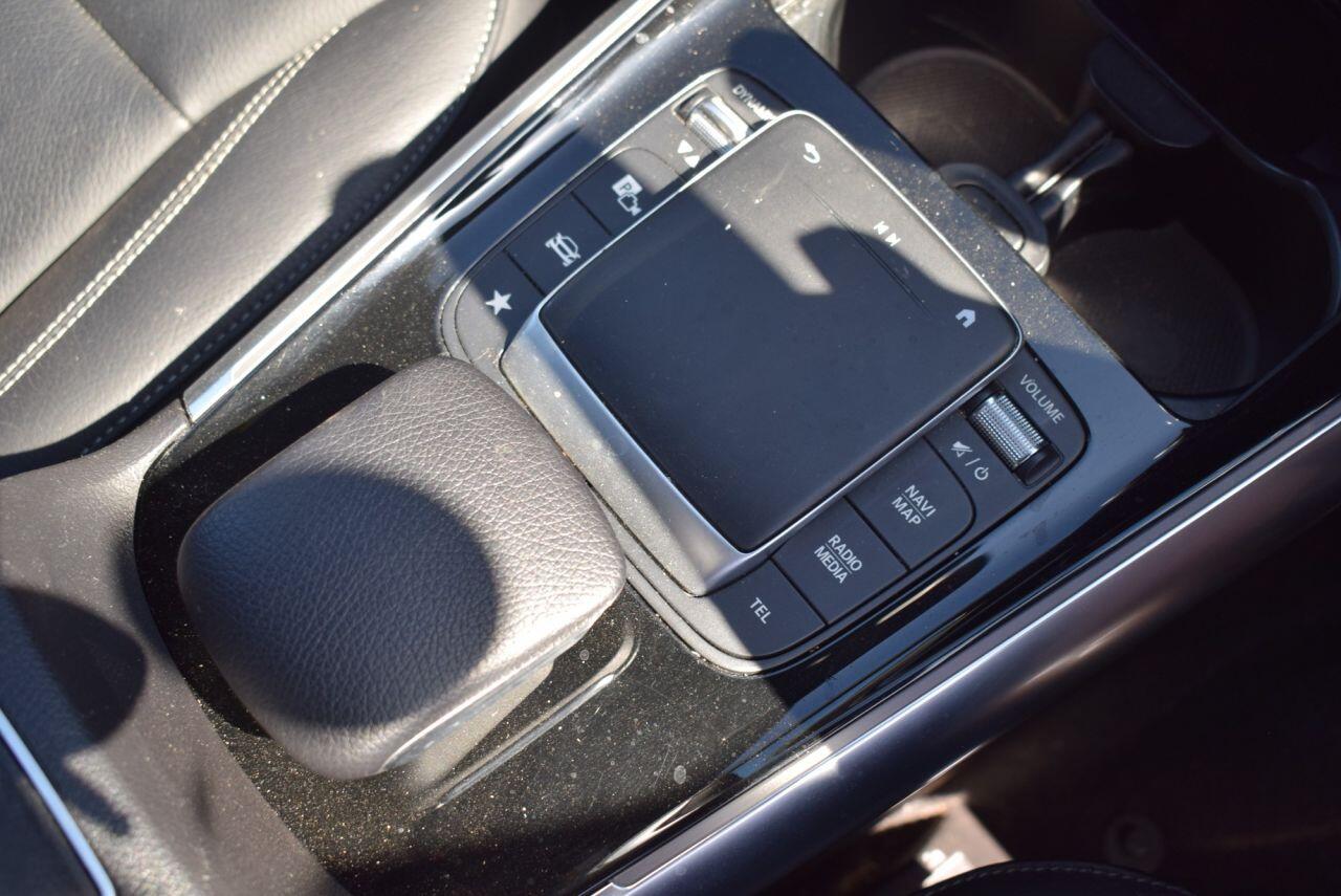 Mercedes-Benz Gla view 29