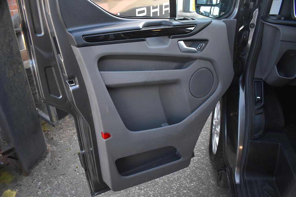 Ford Transit Custom view 40