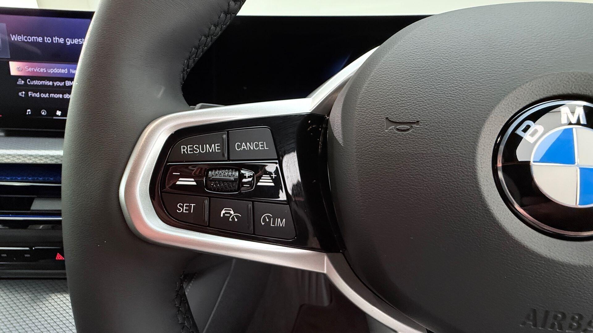 BMW i4 view 17
