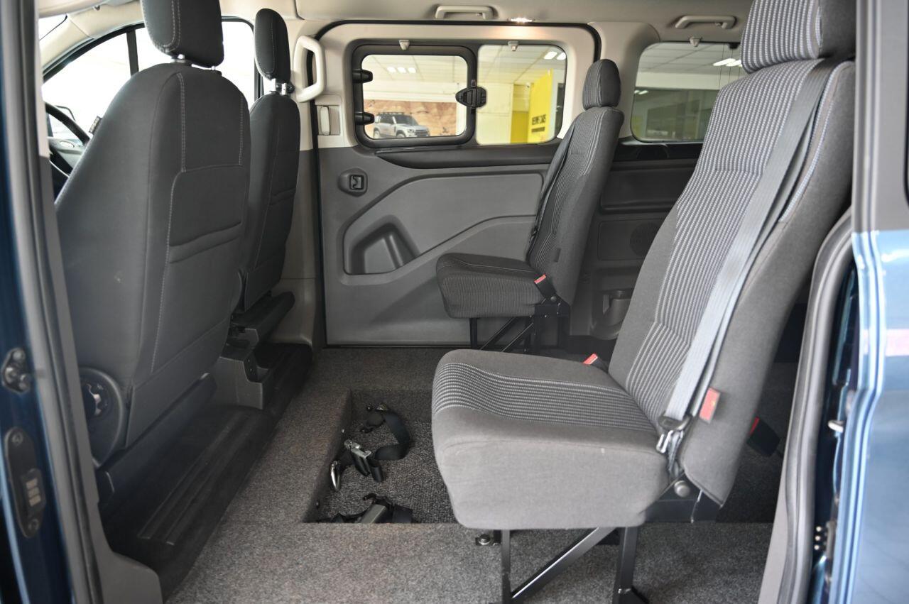 Ford Tourneo Custom view 15